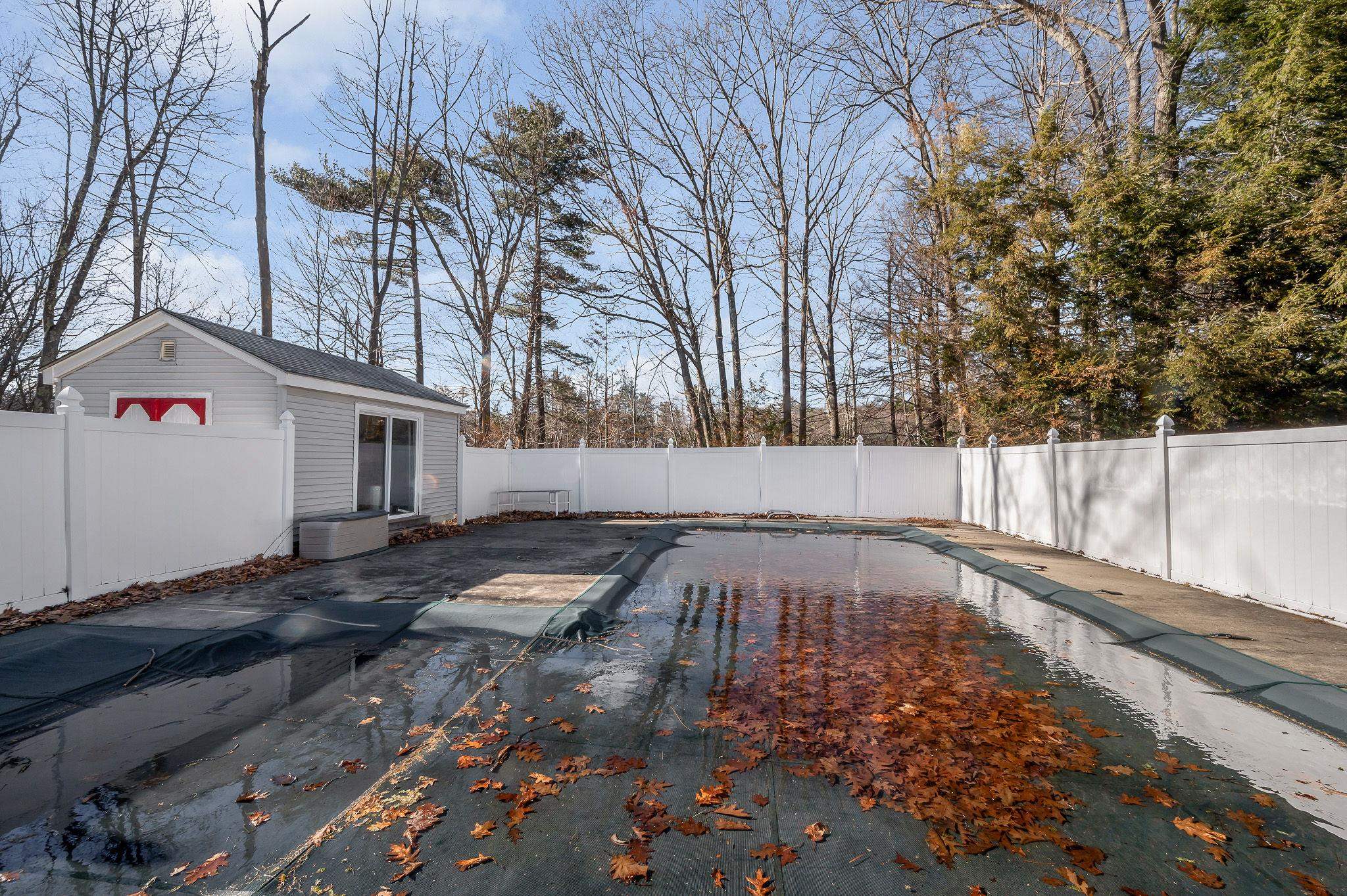 4 Paul Ave, Derry, NH 03038