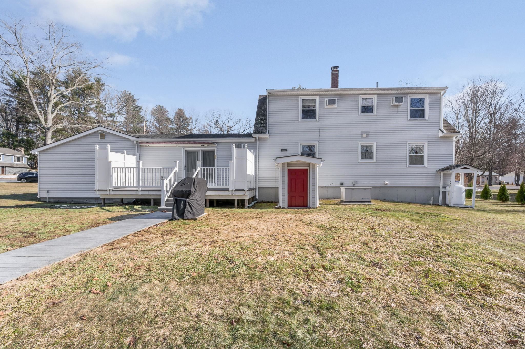 4 Paul Ave, Derry, NH 03038