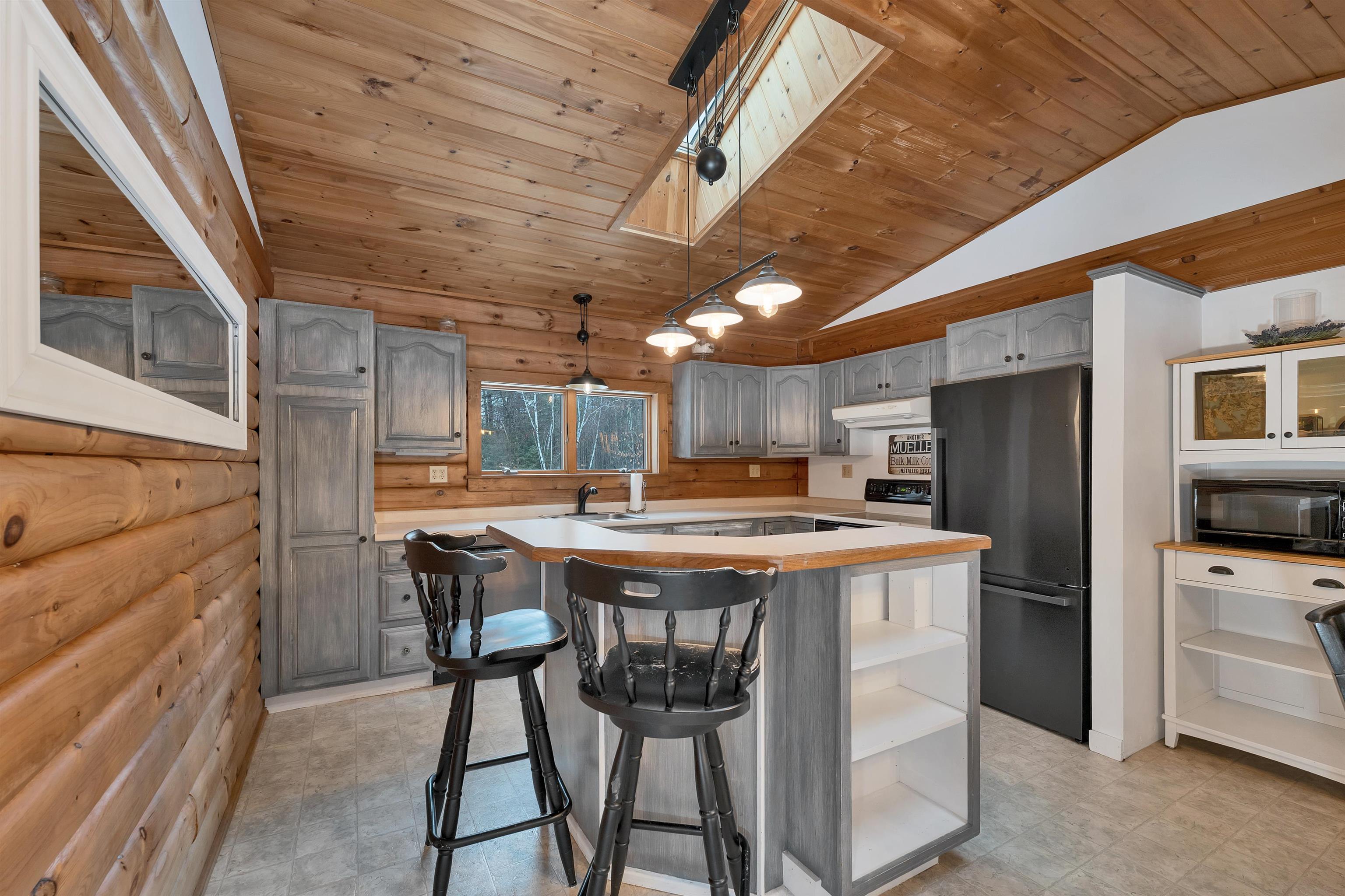 233 Ossipee Mountain Rd, Moultonborough, NH 03254