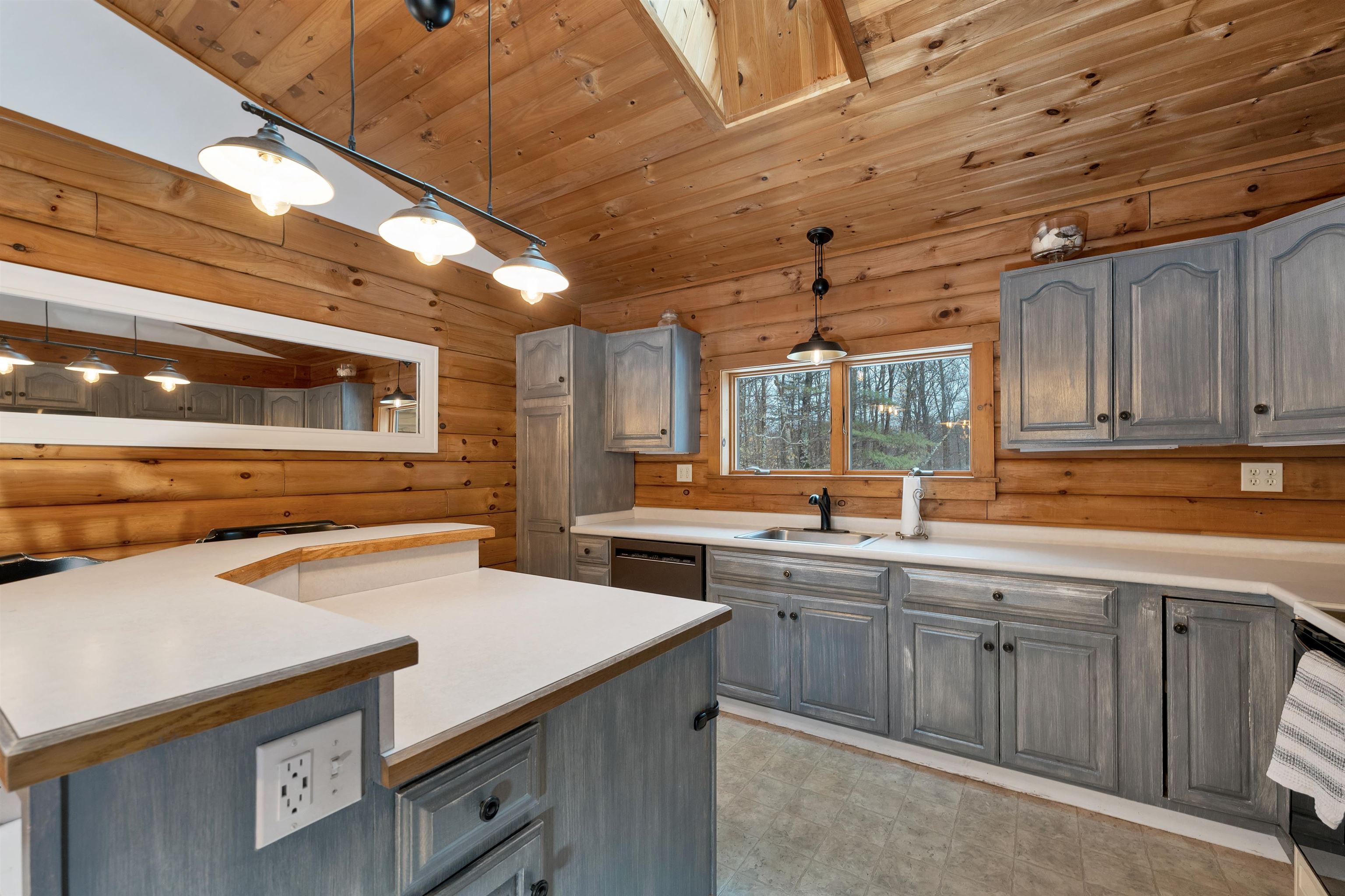 233 Ossipee Mountain Rd, Moultonborough, NH 03254