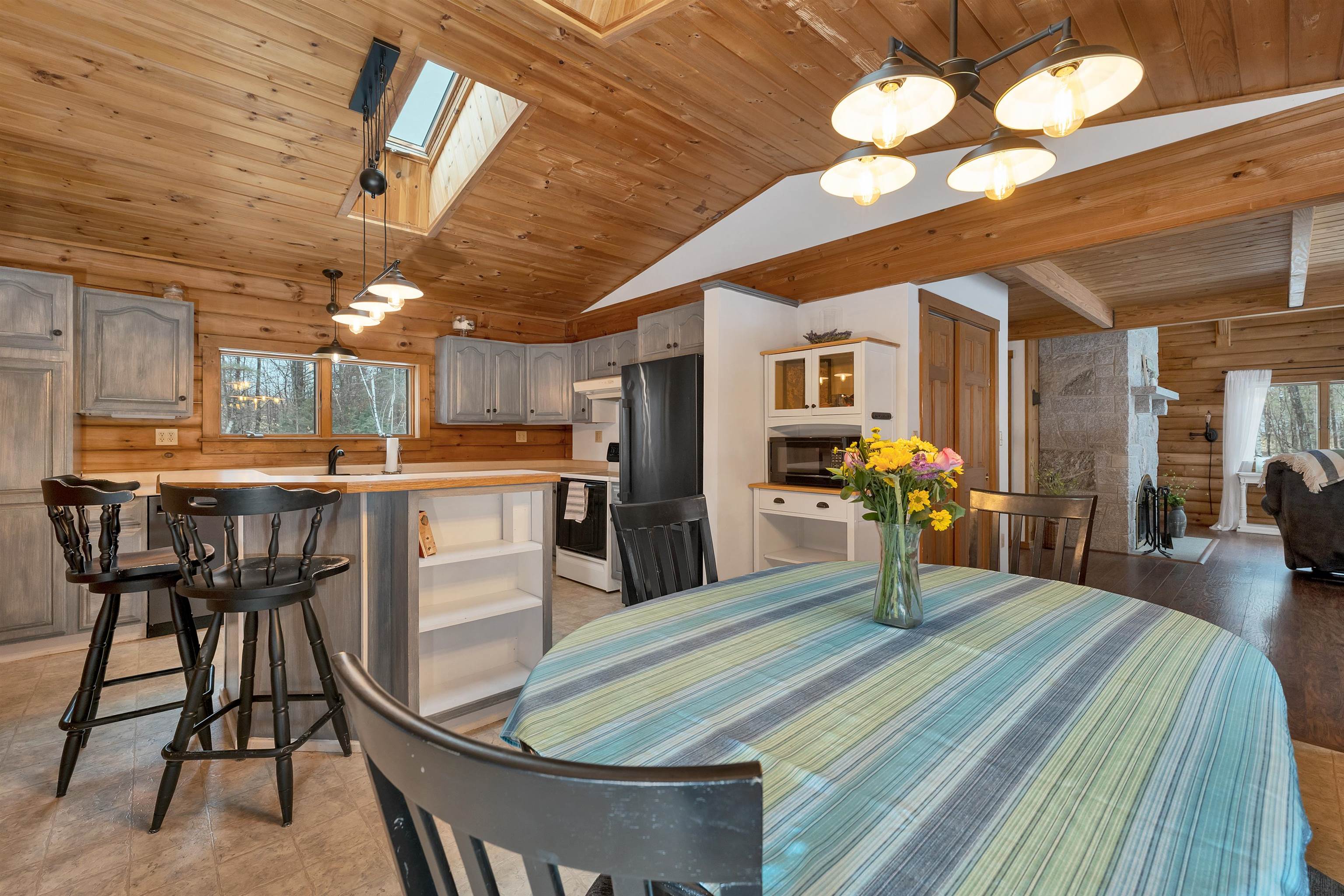 233 Ossipee Mountain Rd, Moultonborough, NH 03254