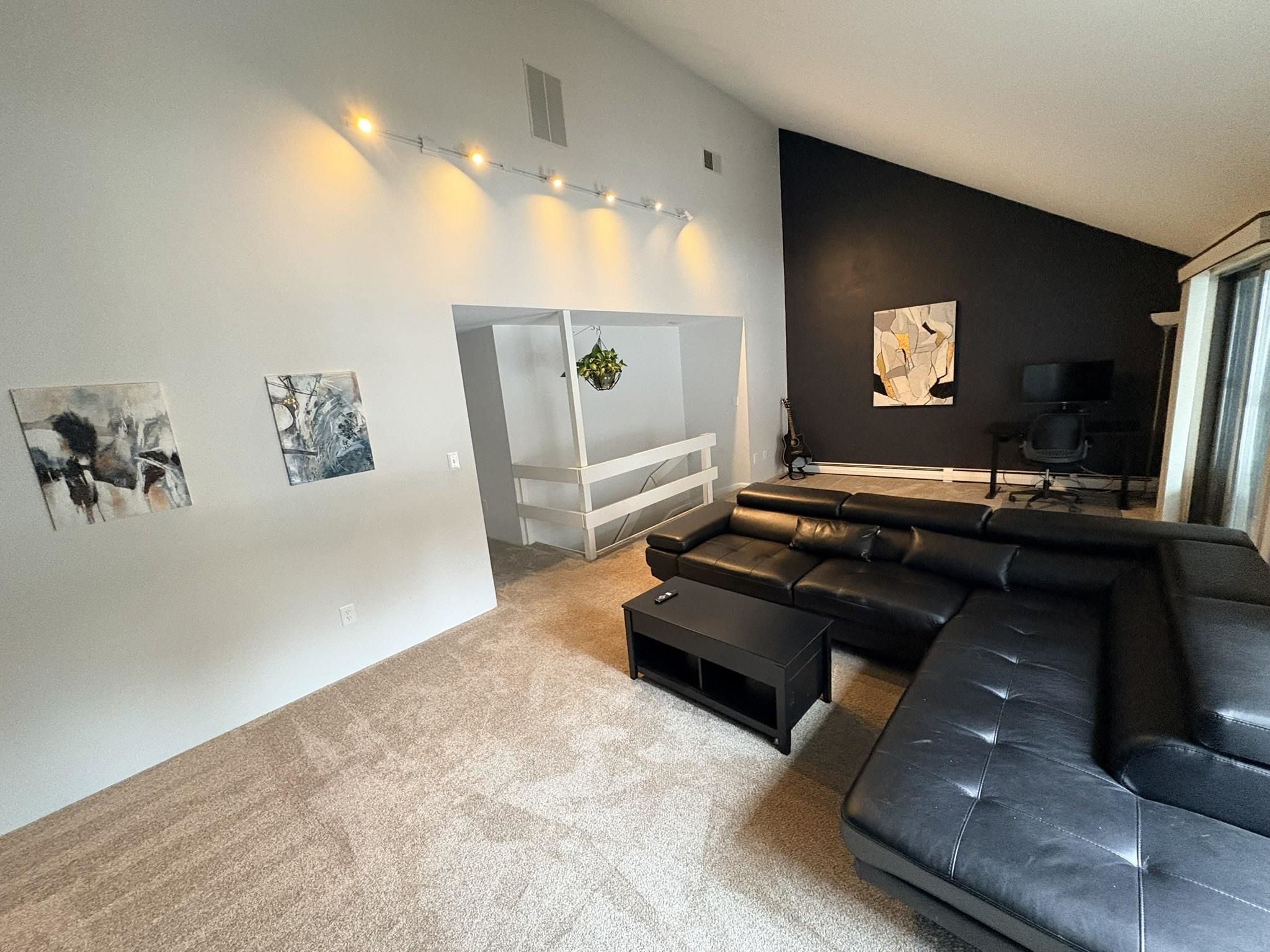 9 Bucks Hill Rd, Durham, NH 03824