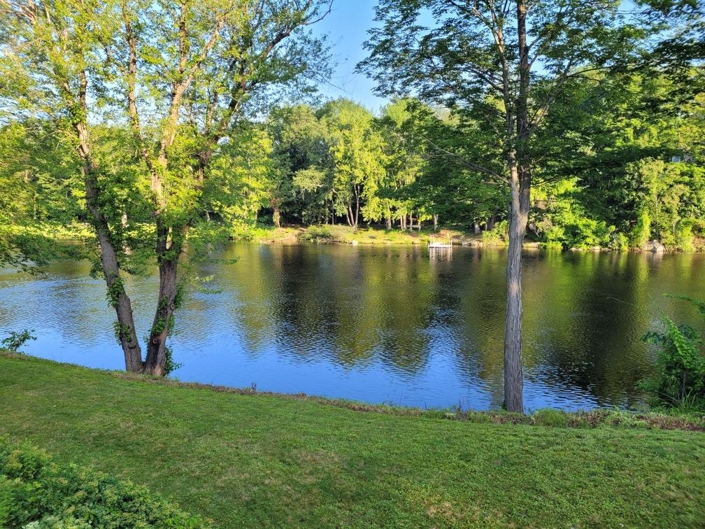 33 Tanner St, Concord, NH 03303