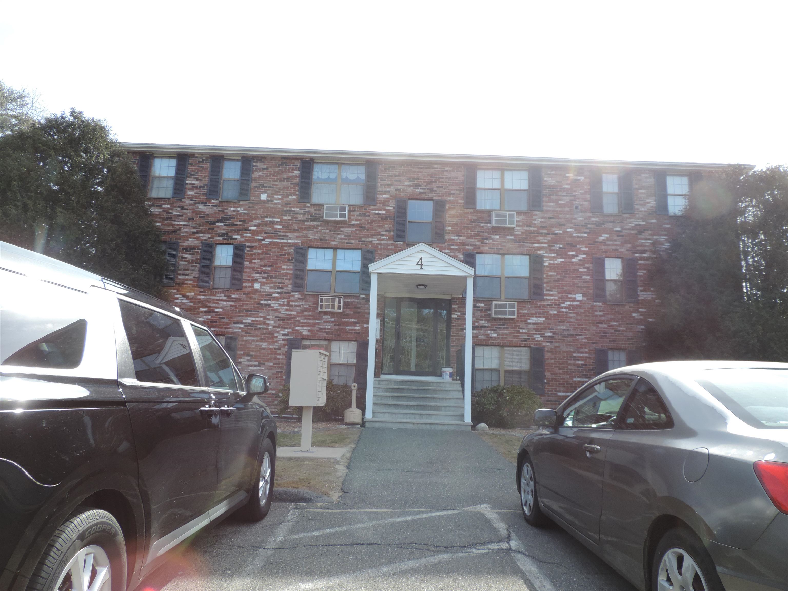 48 Westville Rd, Plaistow, NH 03865