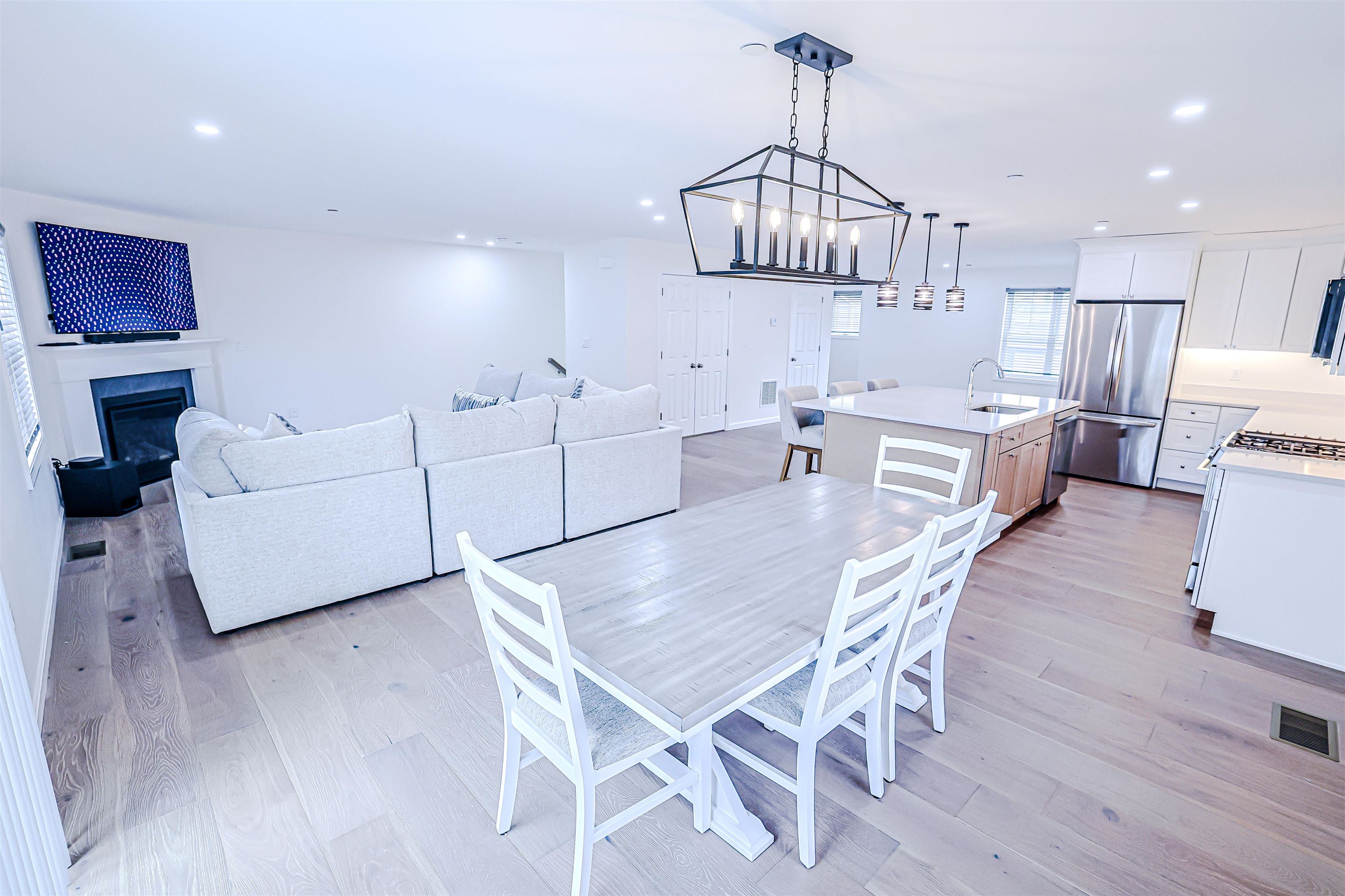 15 Autumn Ln, Raymond, NH 03077