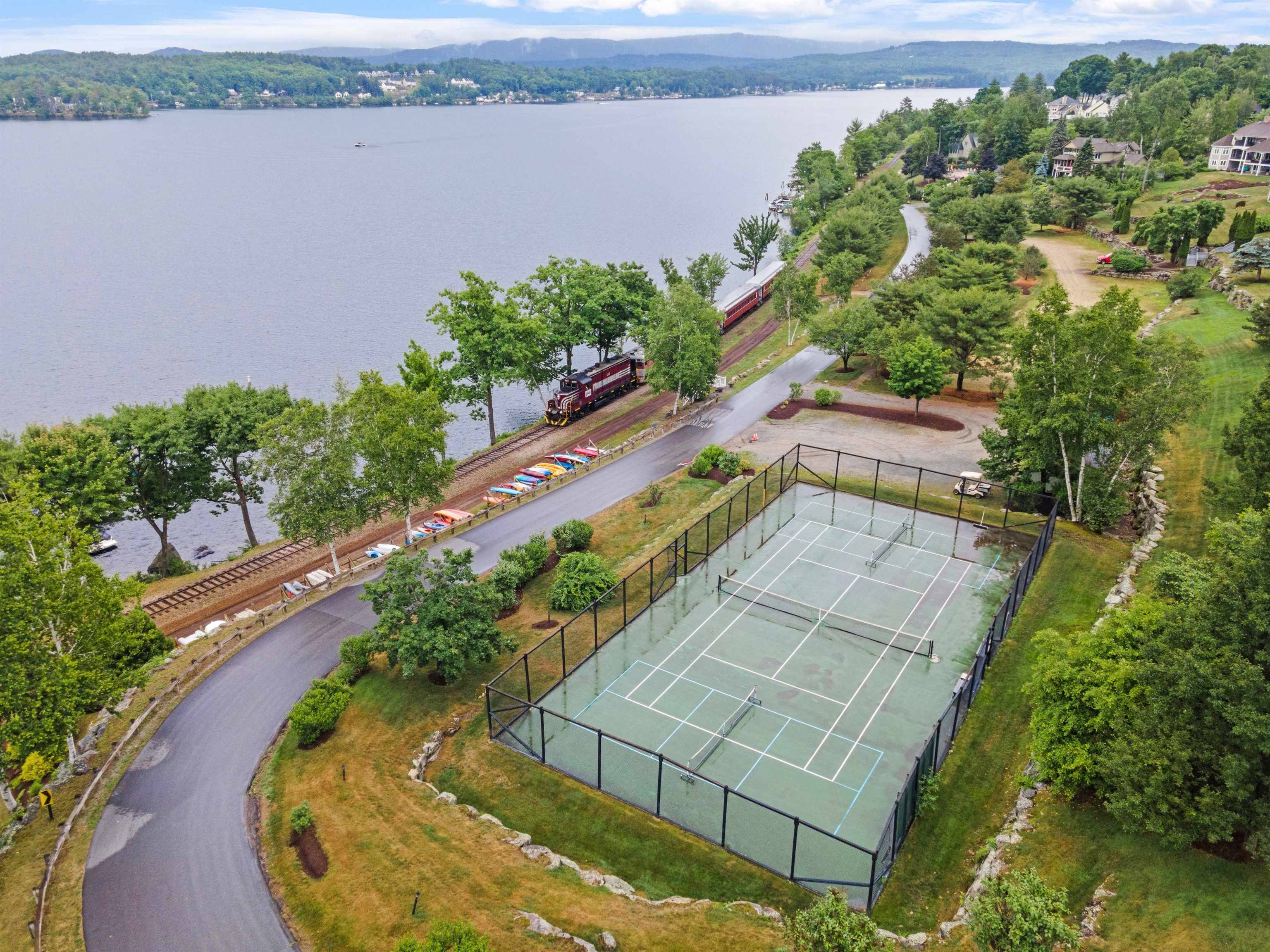 6 High Point Rd, Laconia, NH 03246