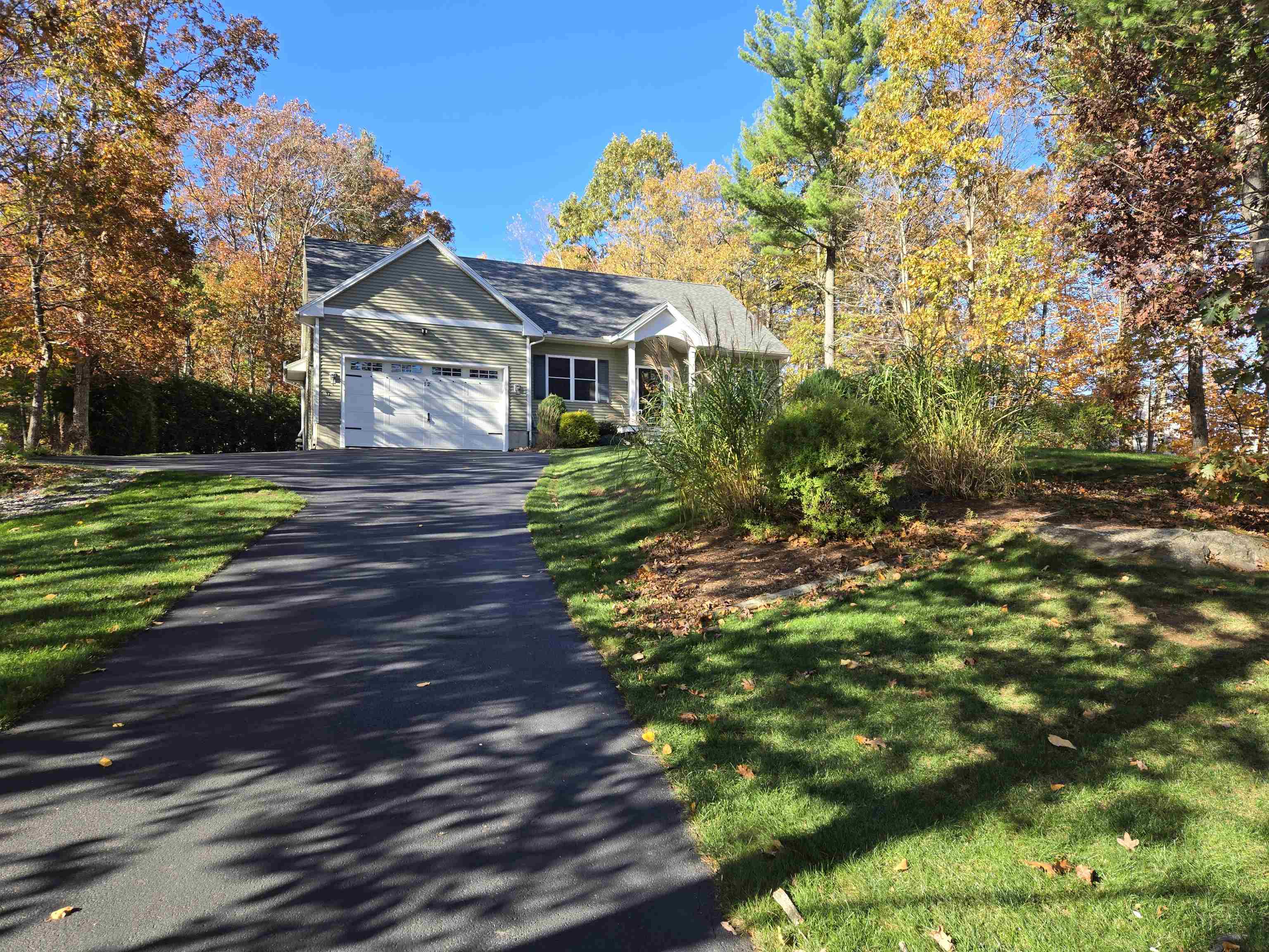 12 Rocky Hill Rd, Nottingham, NH 03290