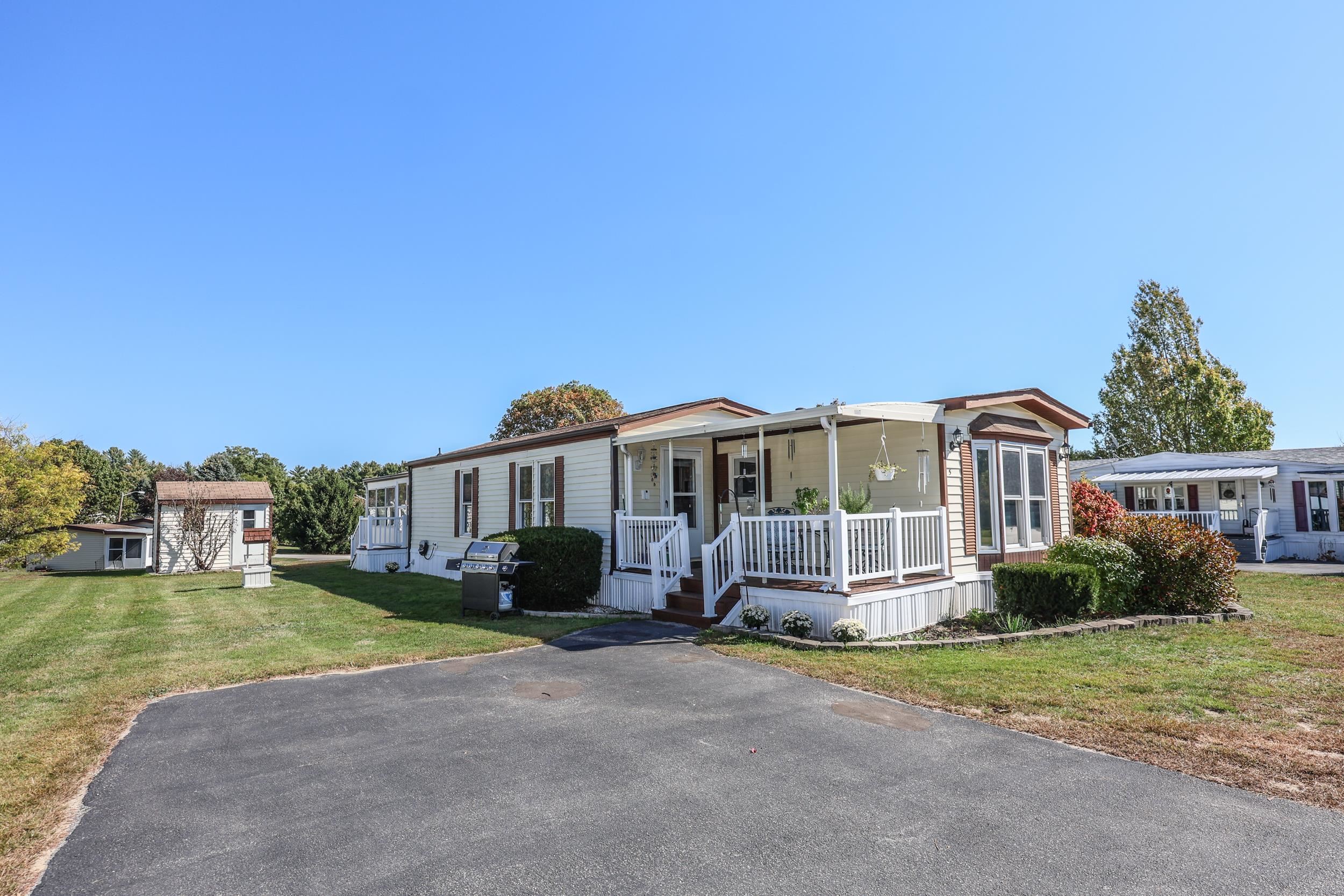 Photo of 5 Monadnock Drive Rochester NH 03867