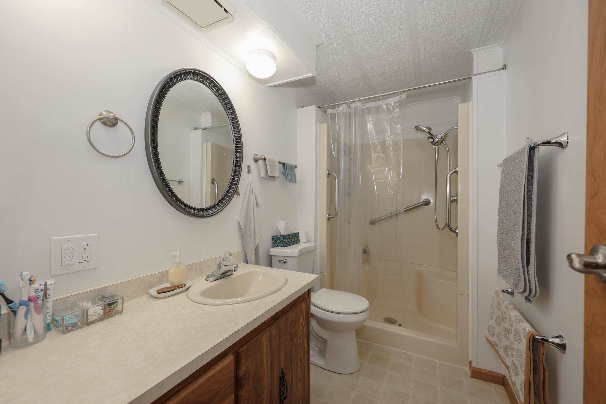 5 Monadnock Dr, Rochester, NH 03867