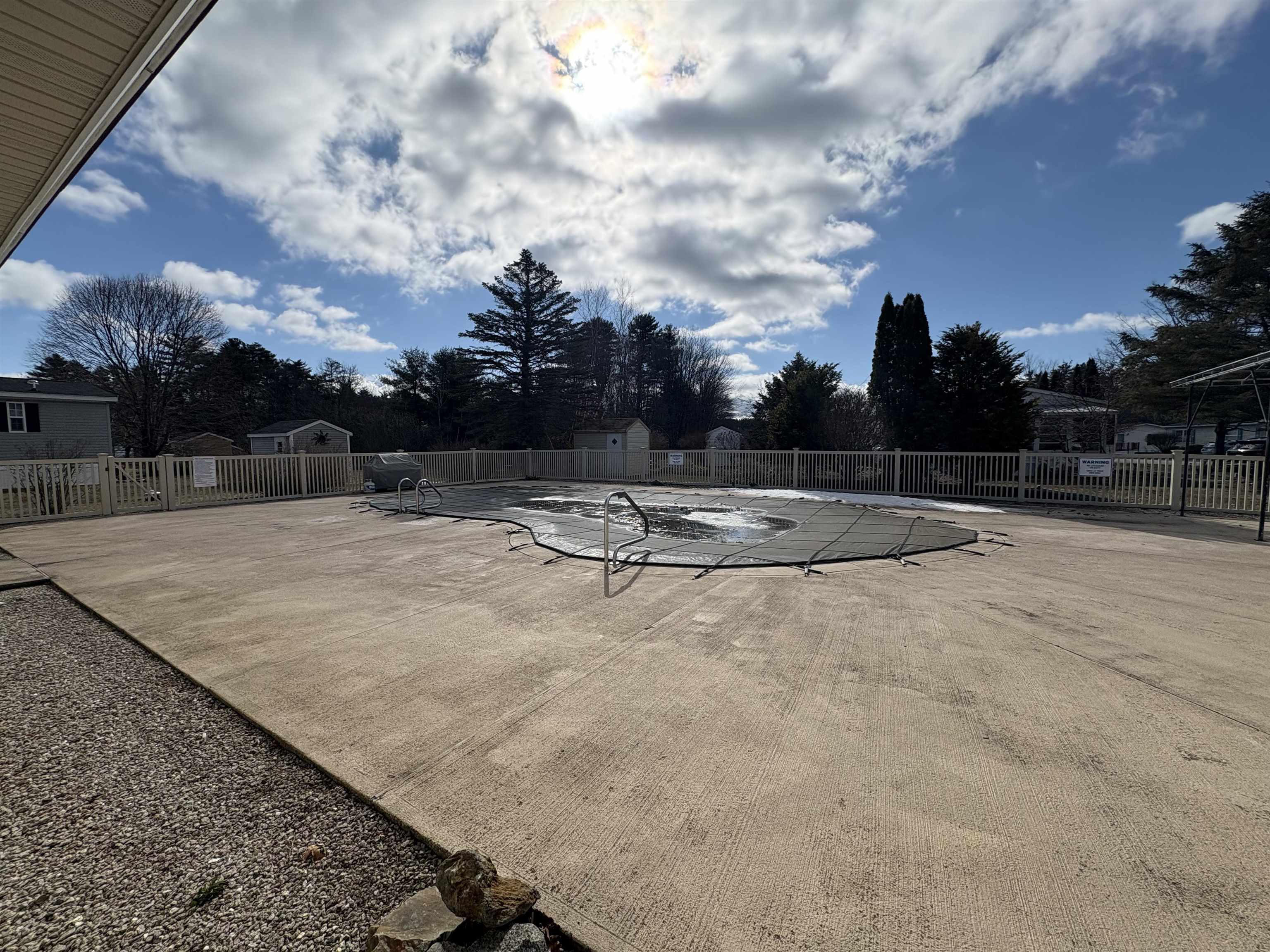 5 Monadnock Dr, Rochester, NH 03867