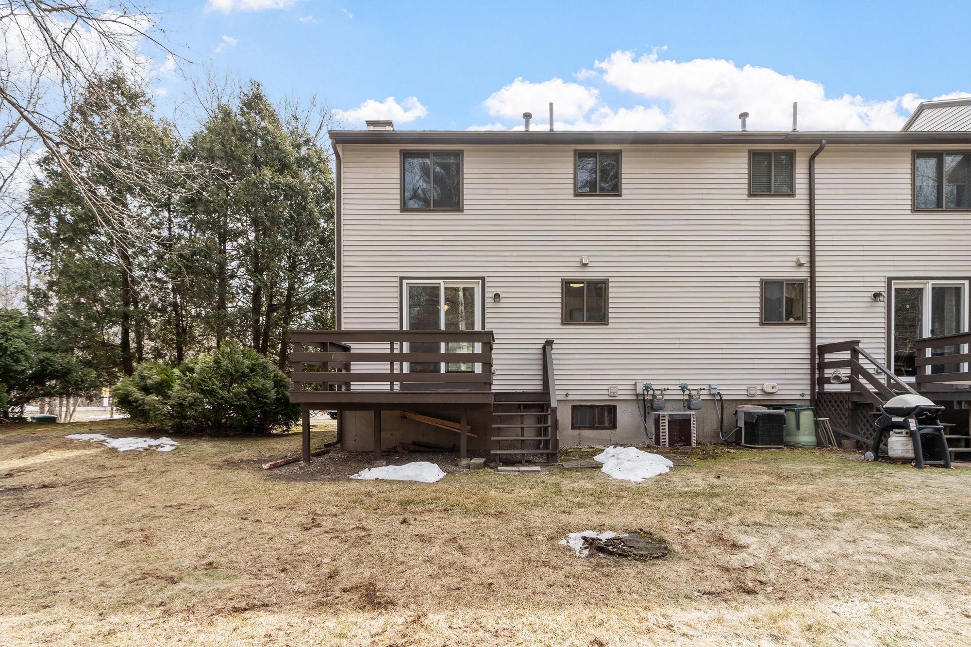 1 Killian Ct, Merrimack, NH 03054