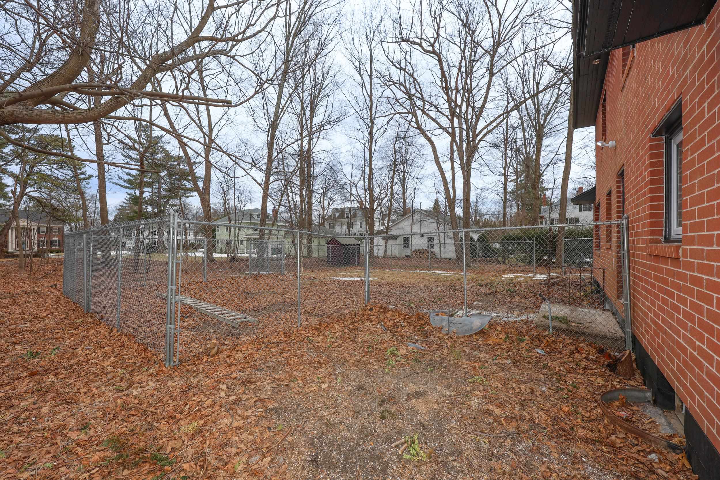 79 Concord St, Nashua, NH 03064-1960