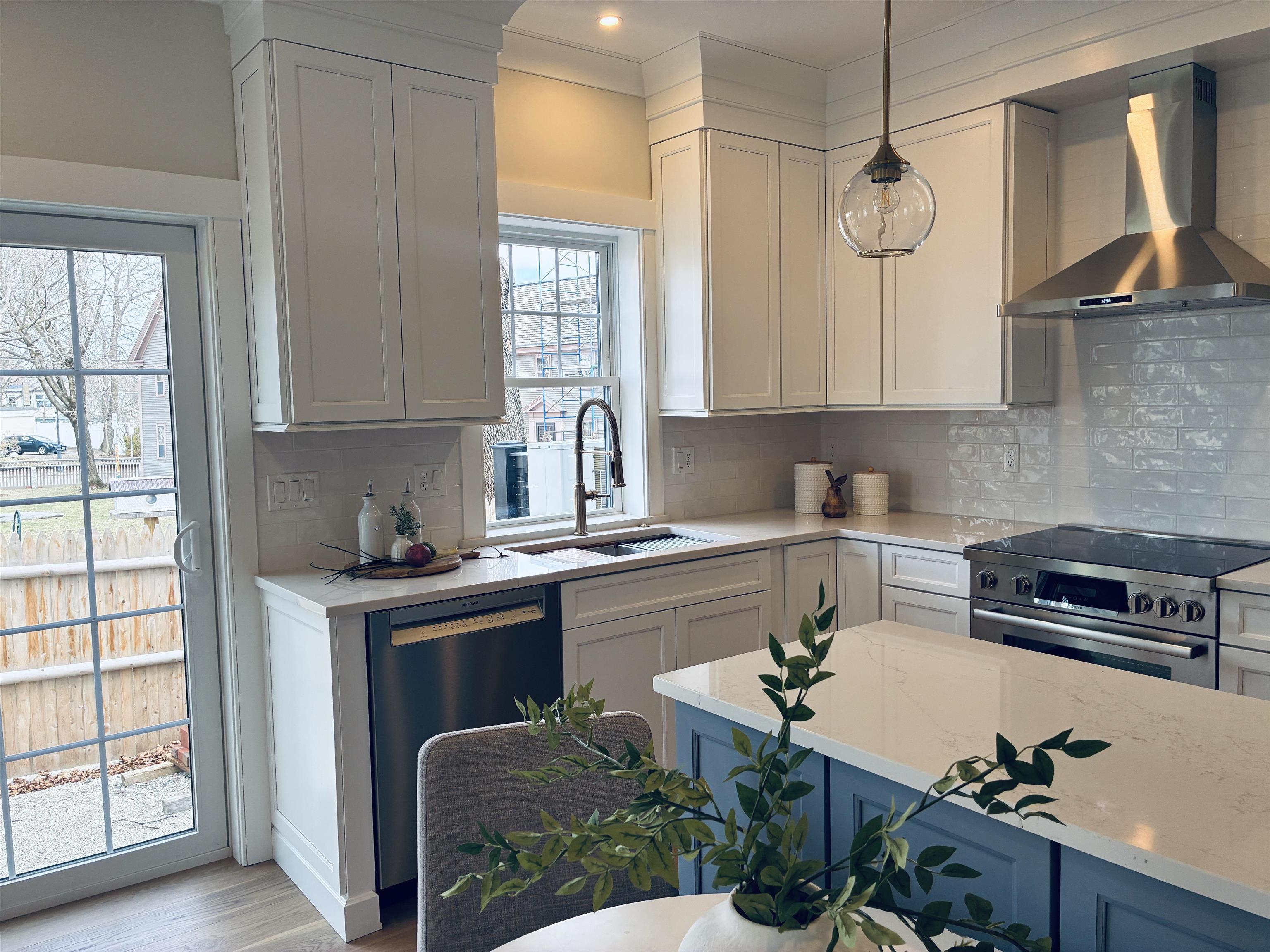 136 Locust St #101, Dover, NH 03820