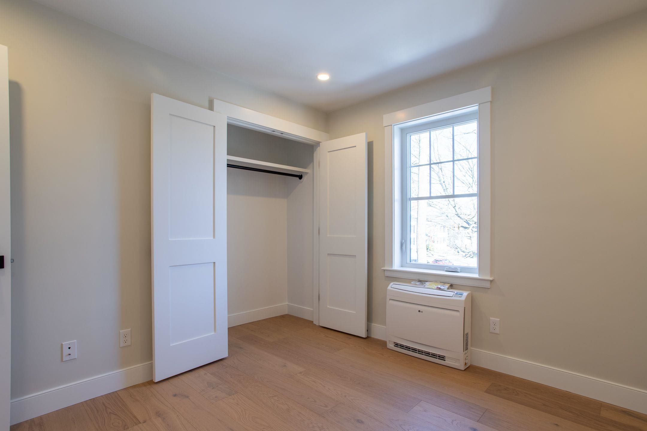 136 Locust St, Dover, NH 03820