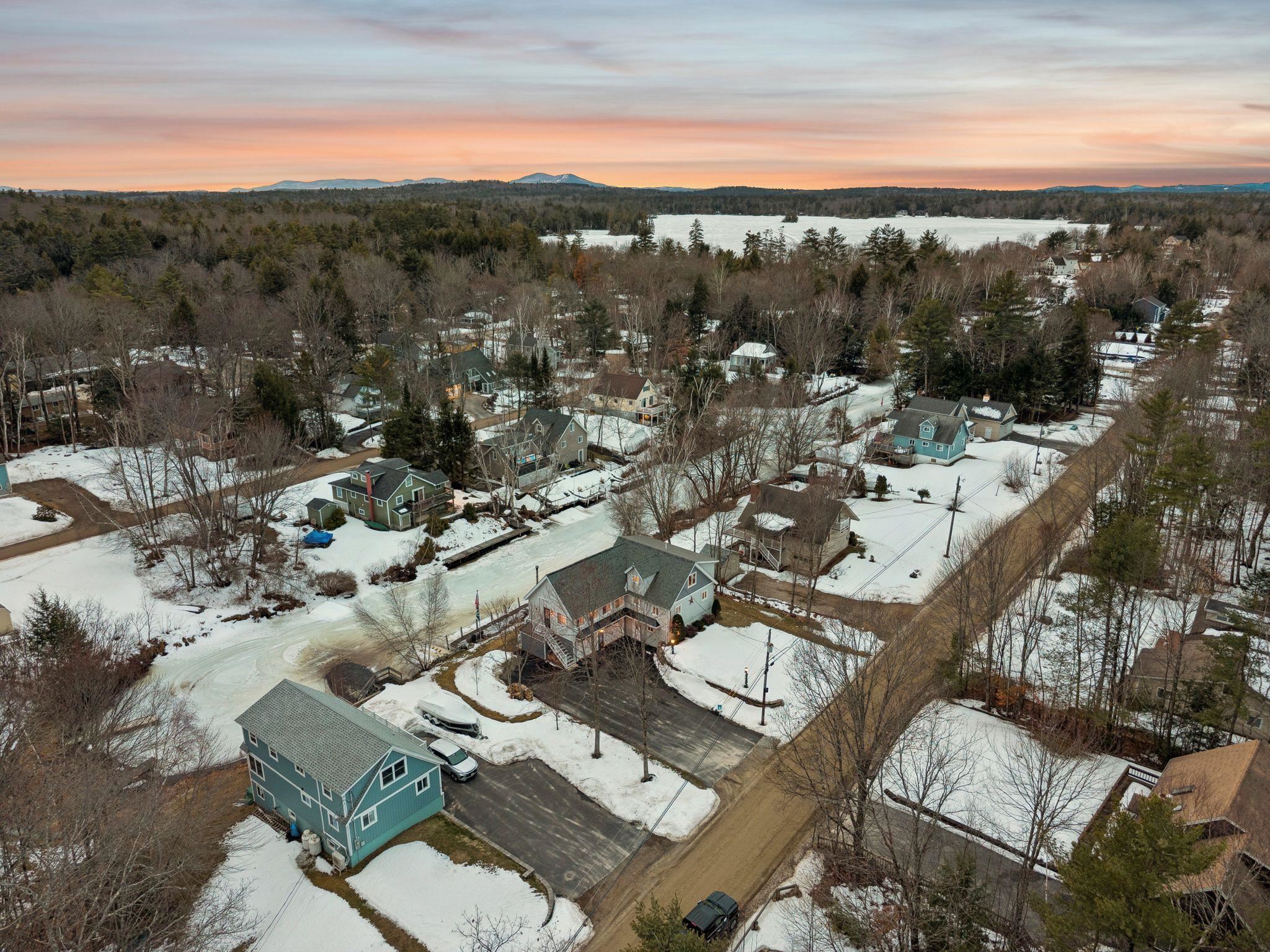 59 Sunrise Dr, Moultonborough, NH 03254