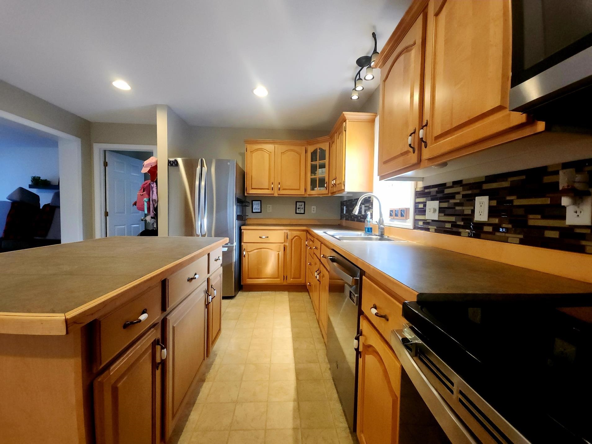 8 Byrne Rd, Northwood, NH 03261