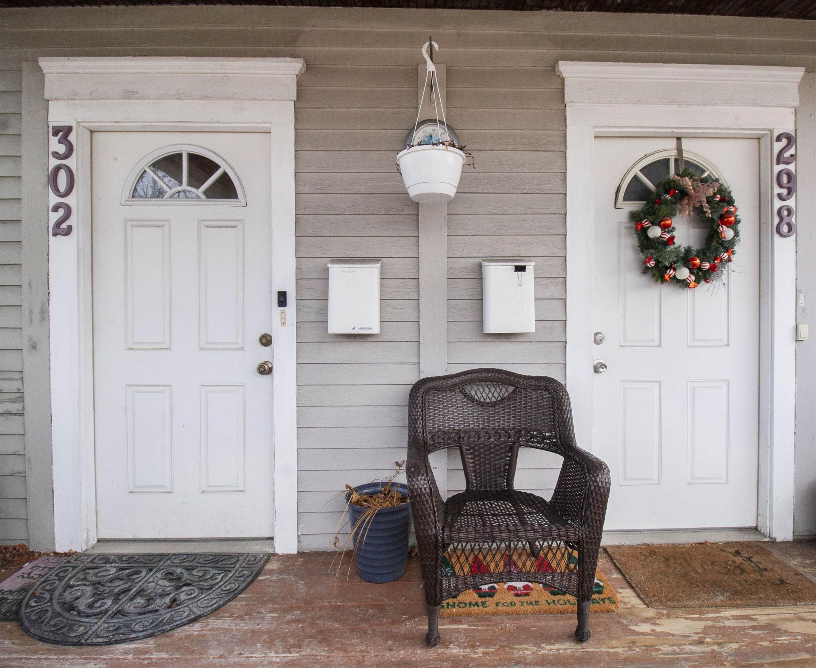 298-302 Village St, Concord, NH 03303