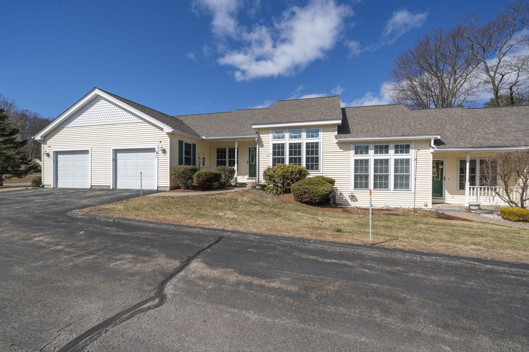 34 Lincoln Dr, Londonderry, NH 03053