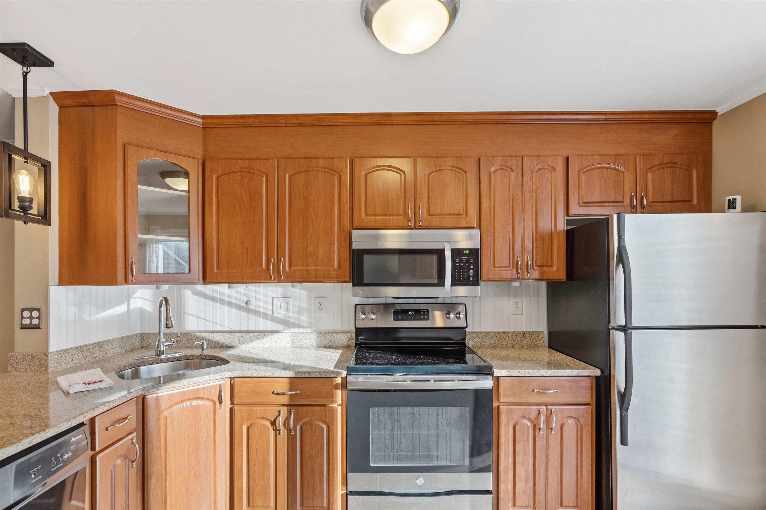 214 Fox Hollow Way, Manchester, NH 03104