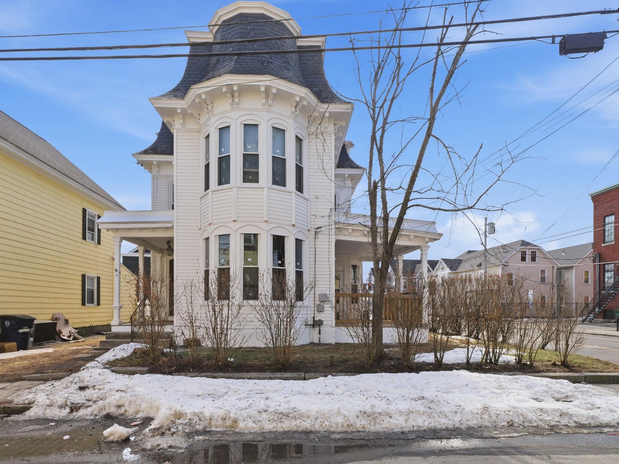 14 Mulberry St, Nashua, NH 03061