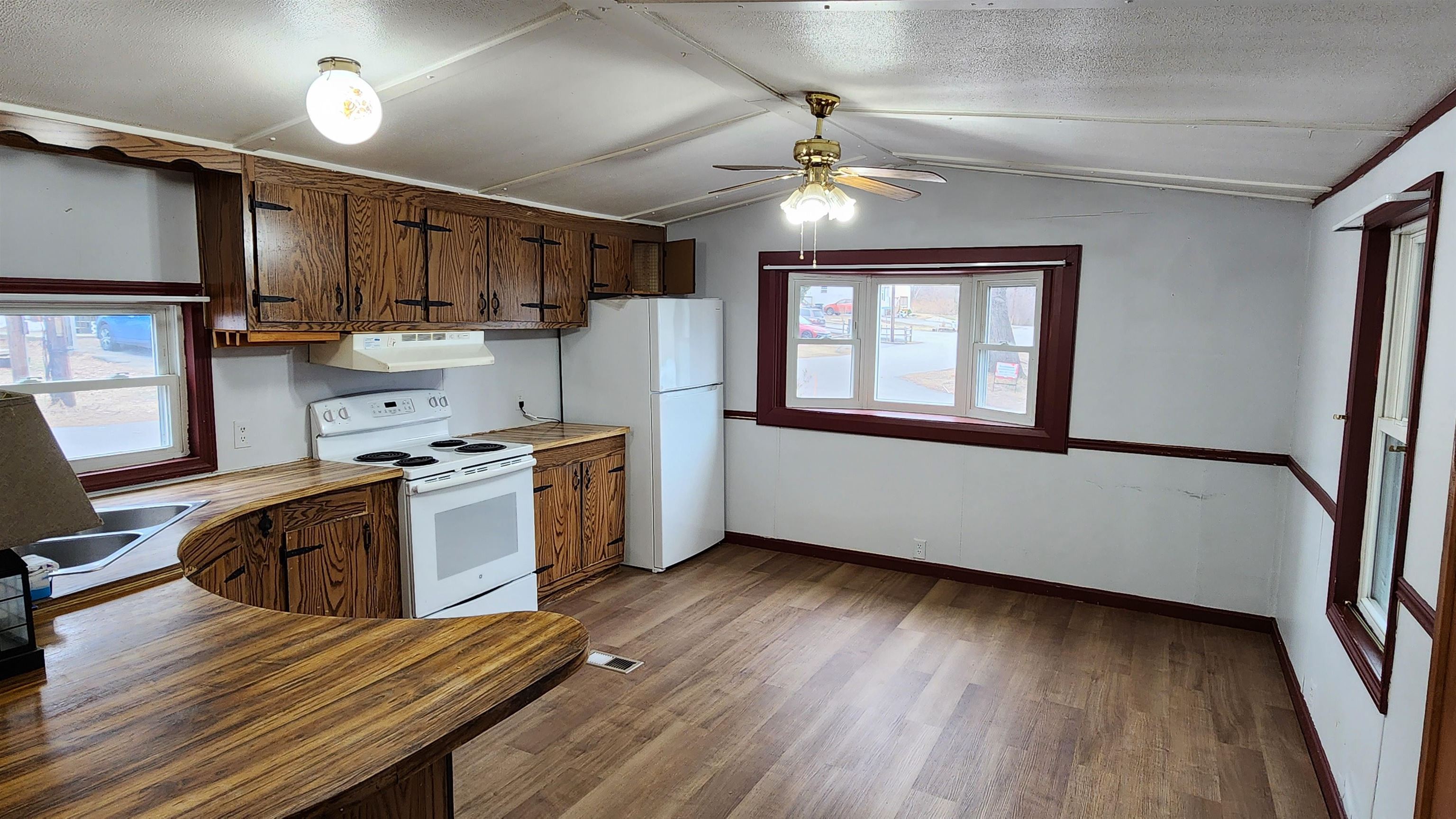 89 Morways Pk, Charlestown, NH 03603