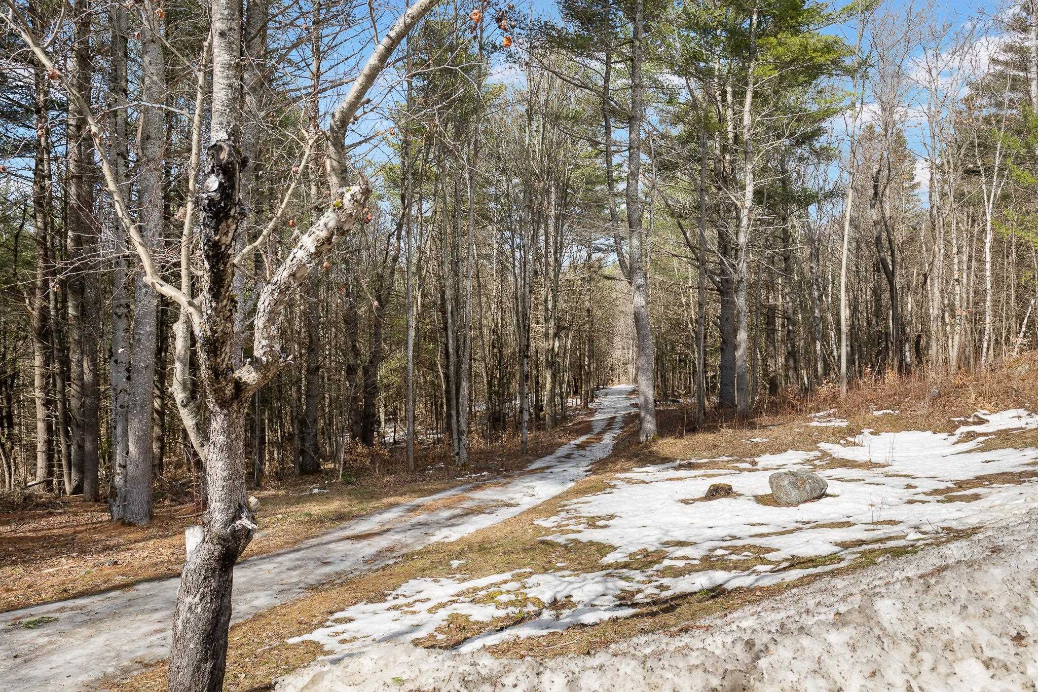 84 Hillside Ave, Northumberland, NH 03582