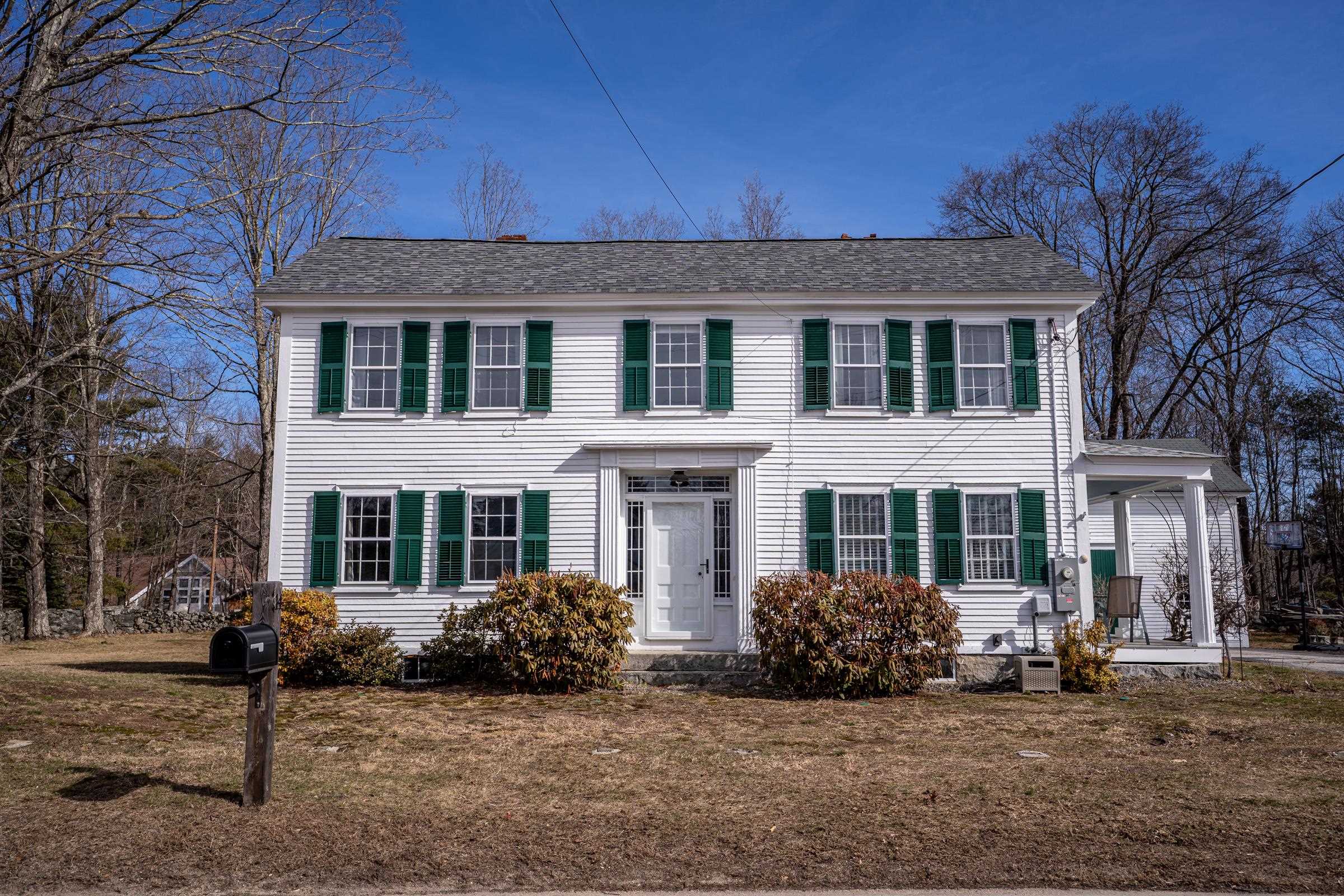 14 Main St, Raymond, NH 03077