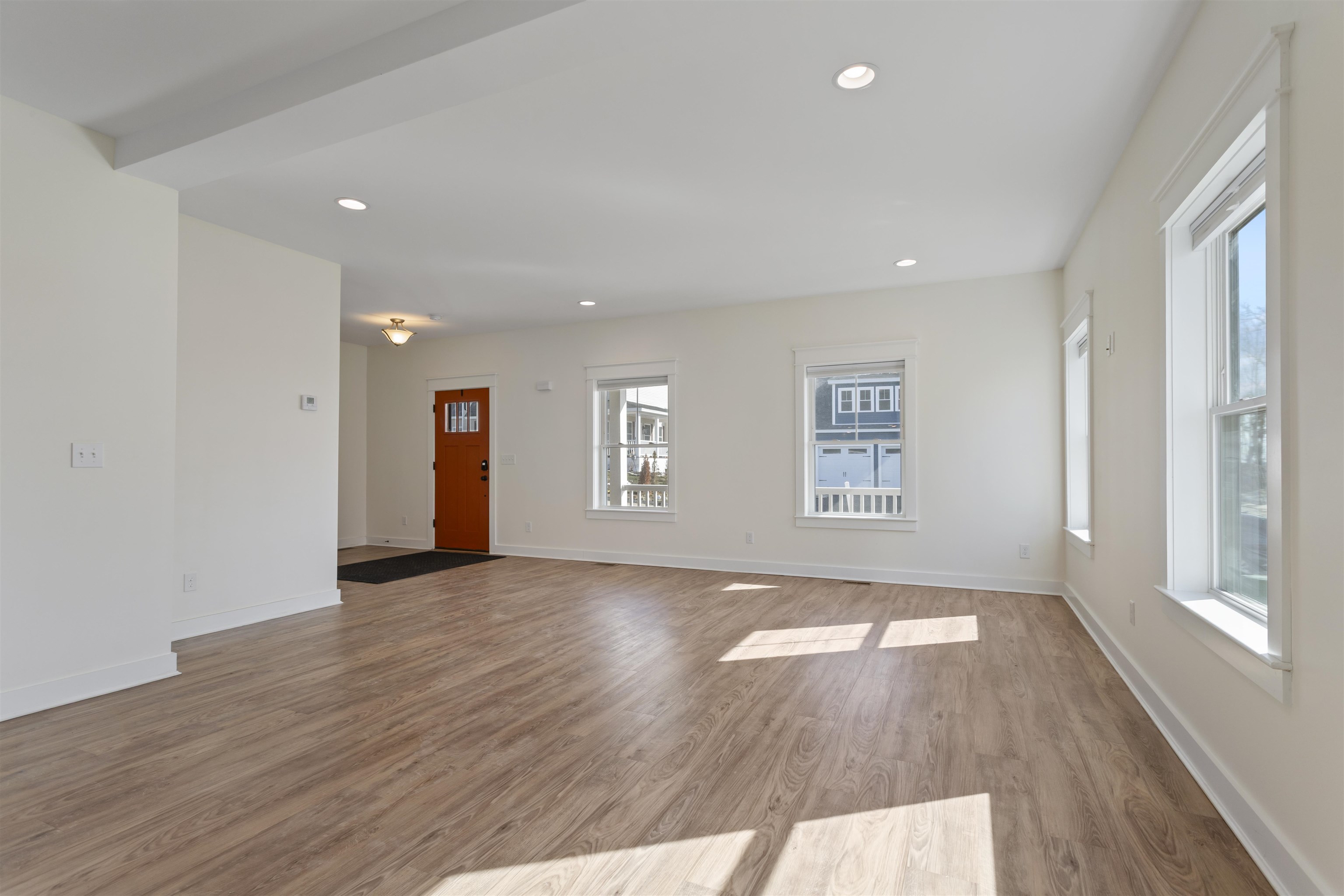 36 Eisenhower Dr, Rochester, NH 03867