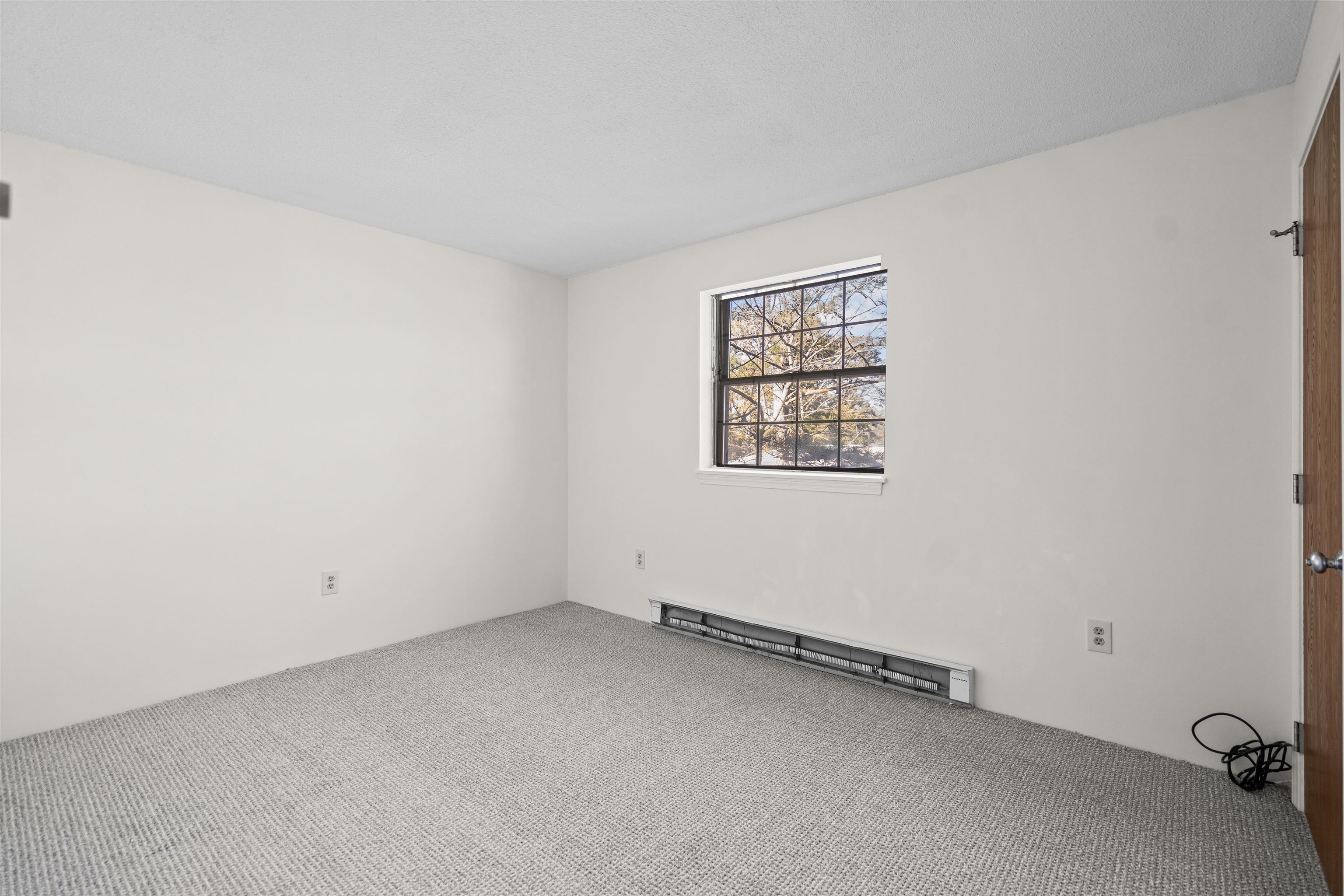 12 E Side Dr, Concord, NH 03301