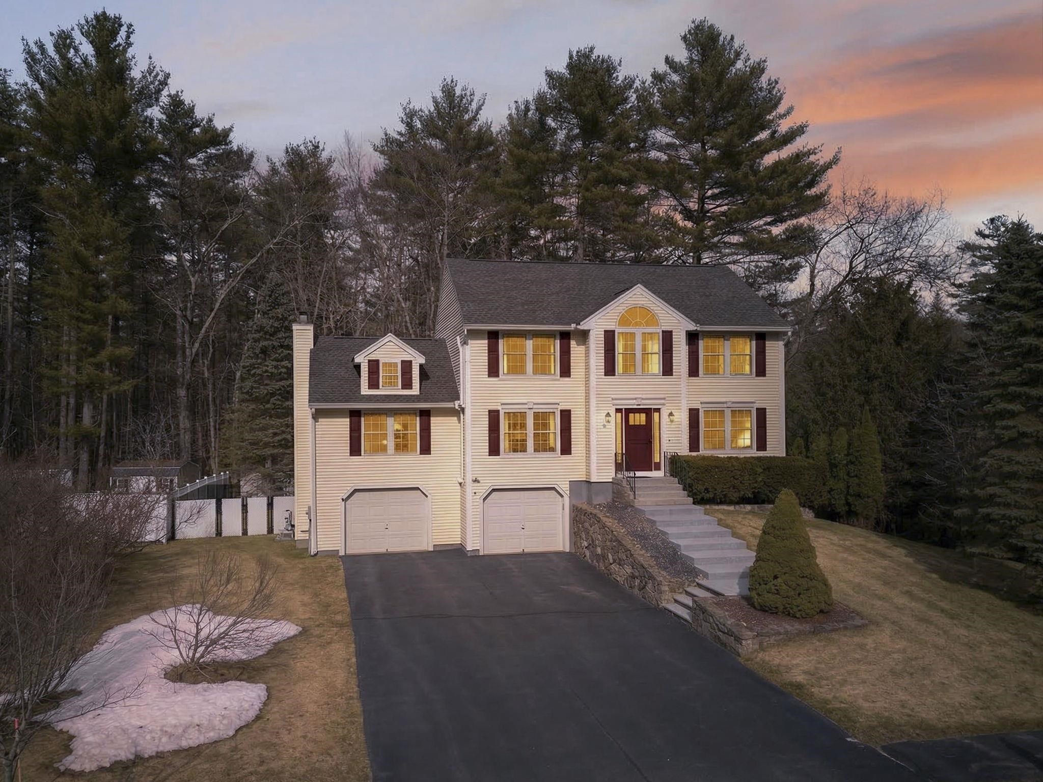 1 Cambridge Dr, Merrimack, NH 03054