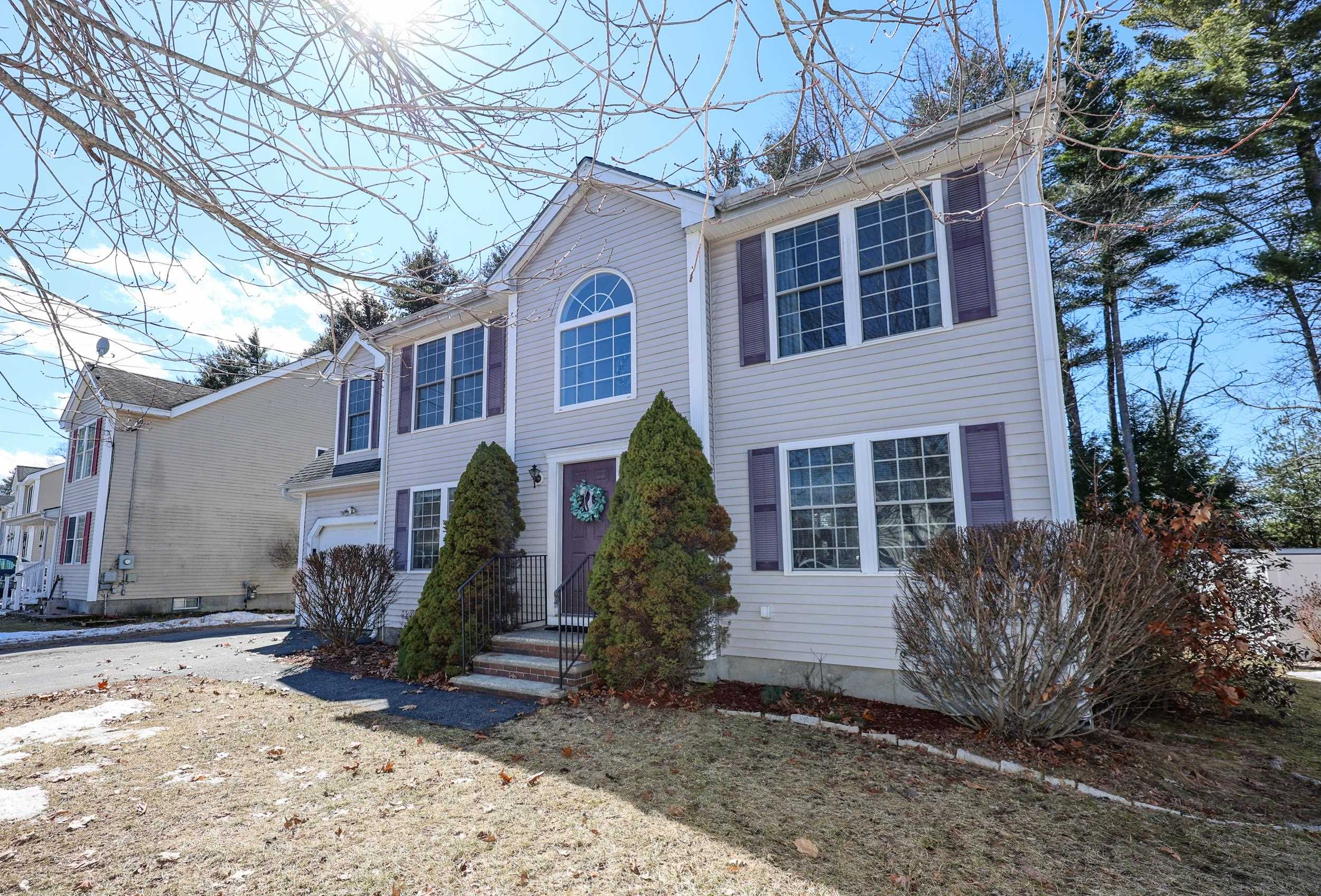 66 Sandy Brook St, Manchester, NH 03103