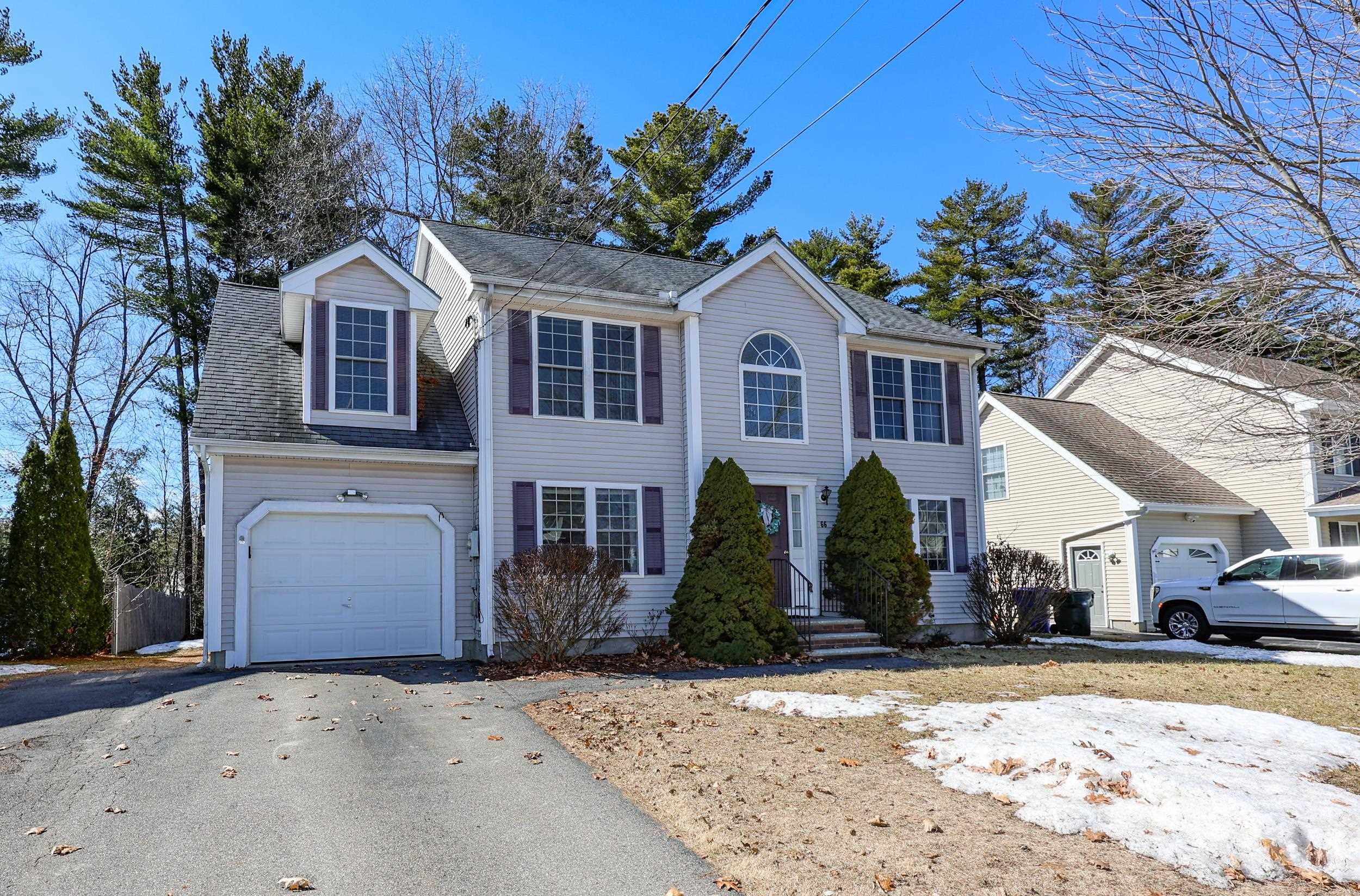 66 Sandy Brook St, Manchester, NH 03103