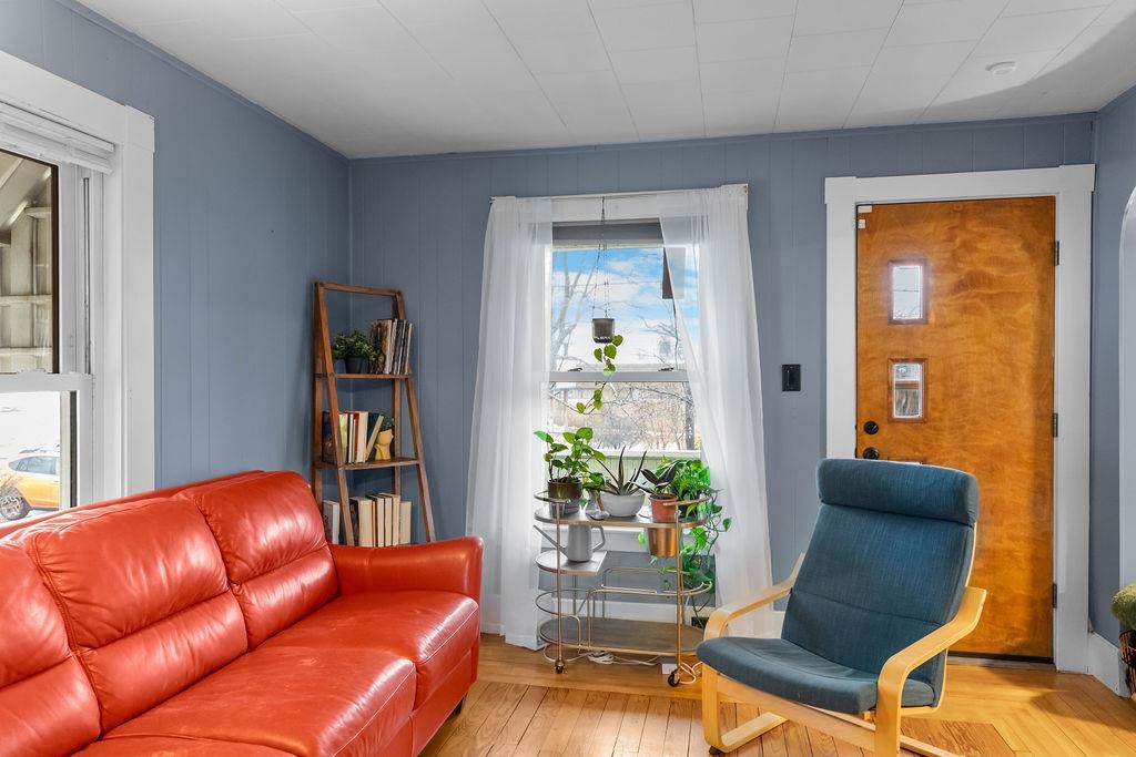 36 S Maple St, Manchester, NH 03103