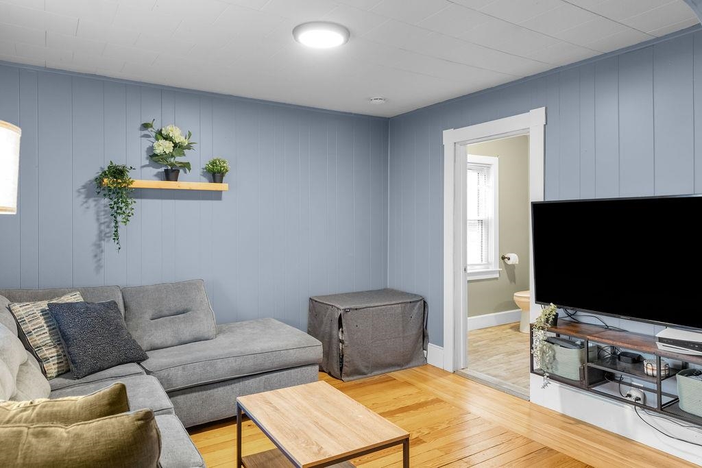 36 S Maple St, Manchester, NH 03103