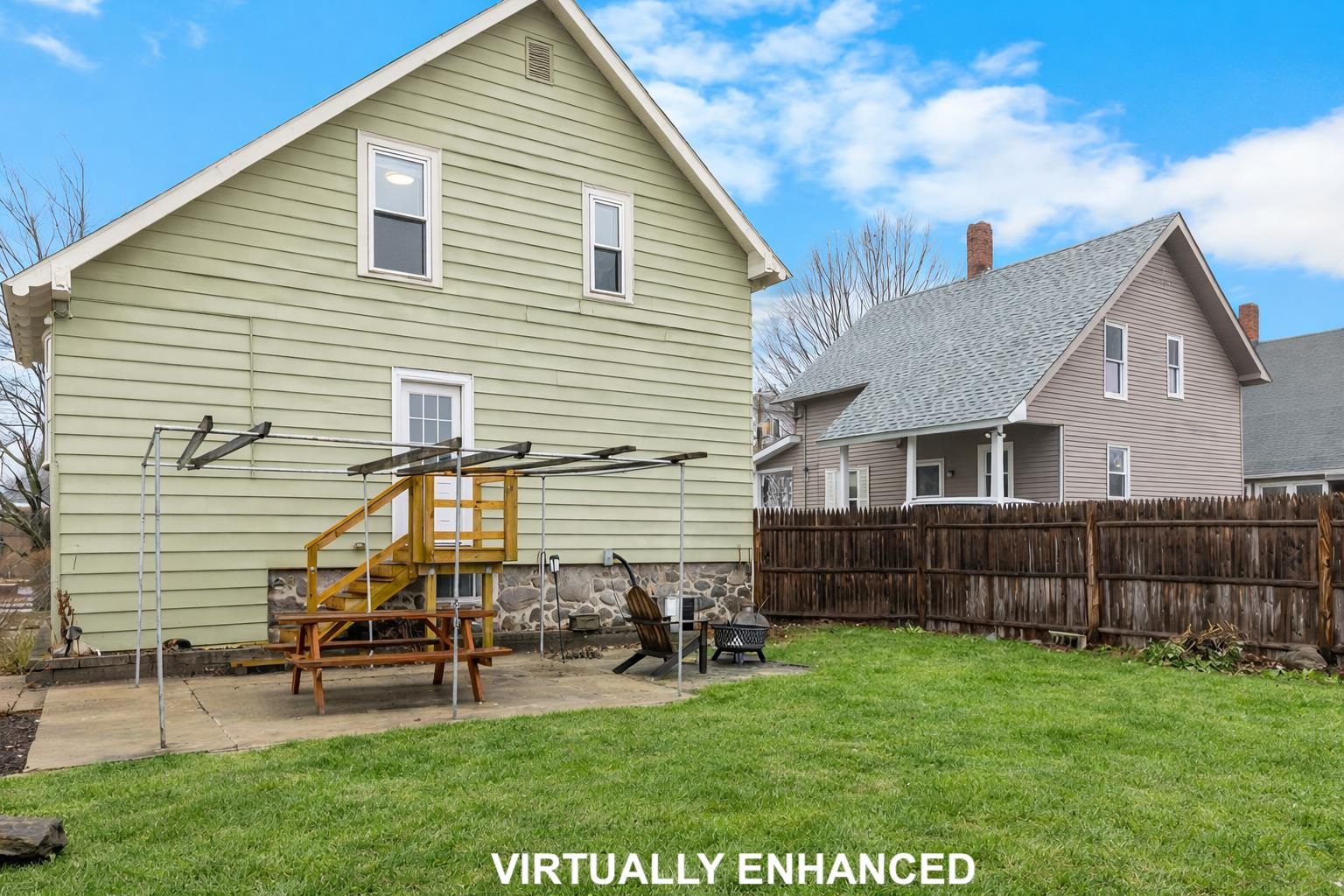 36 S Maple St, Manchester, NH 03103