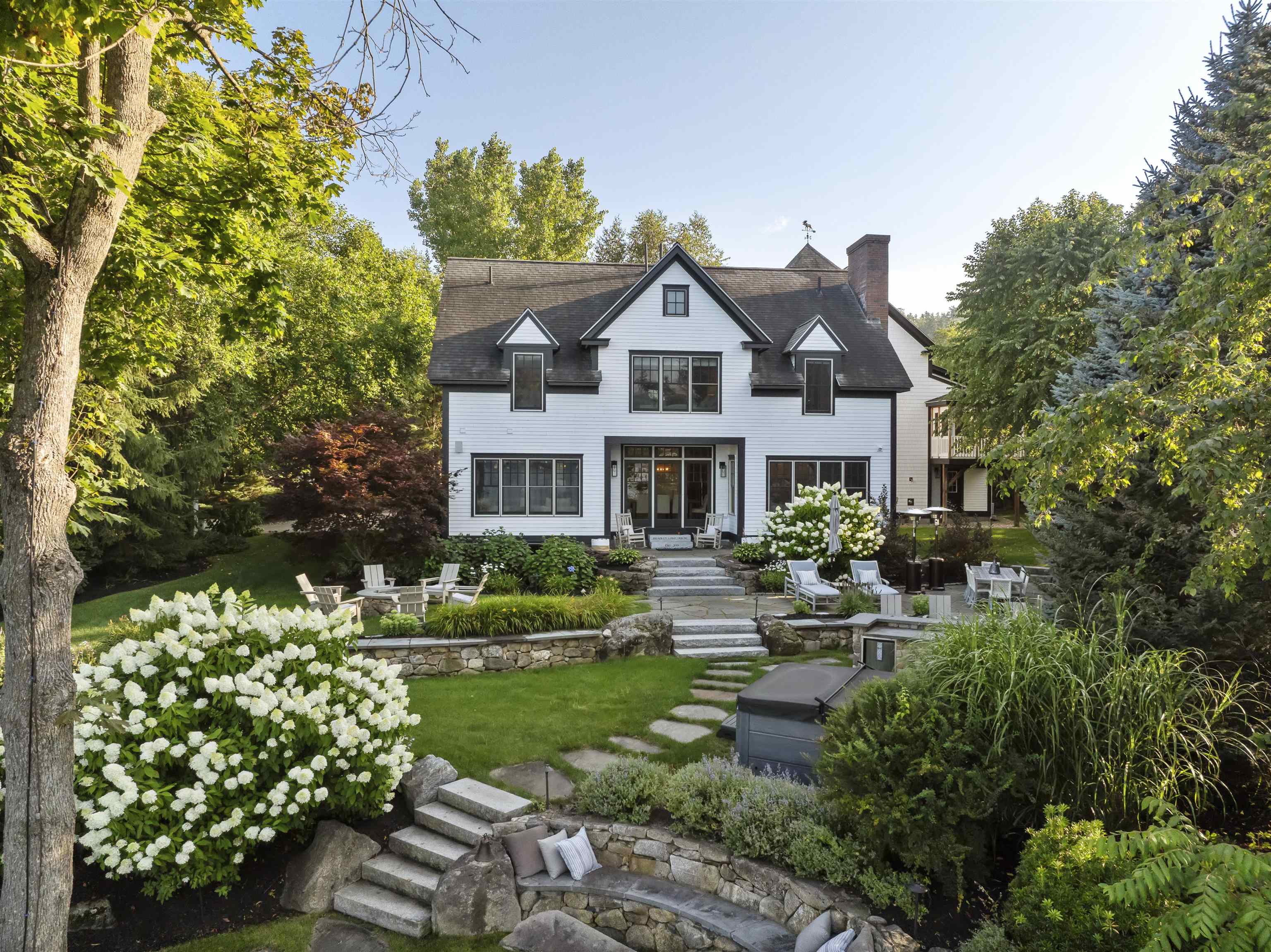 24 Dew Point Ln, Center Harbor, NH 03226