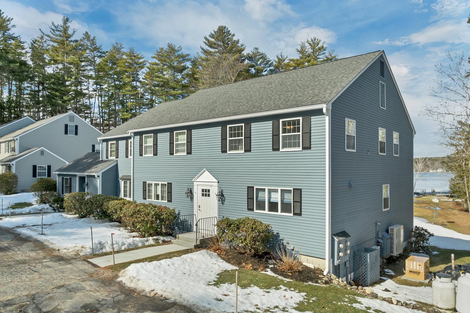 103 Clark Rd, Wolfeboro, NH 03894