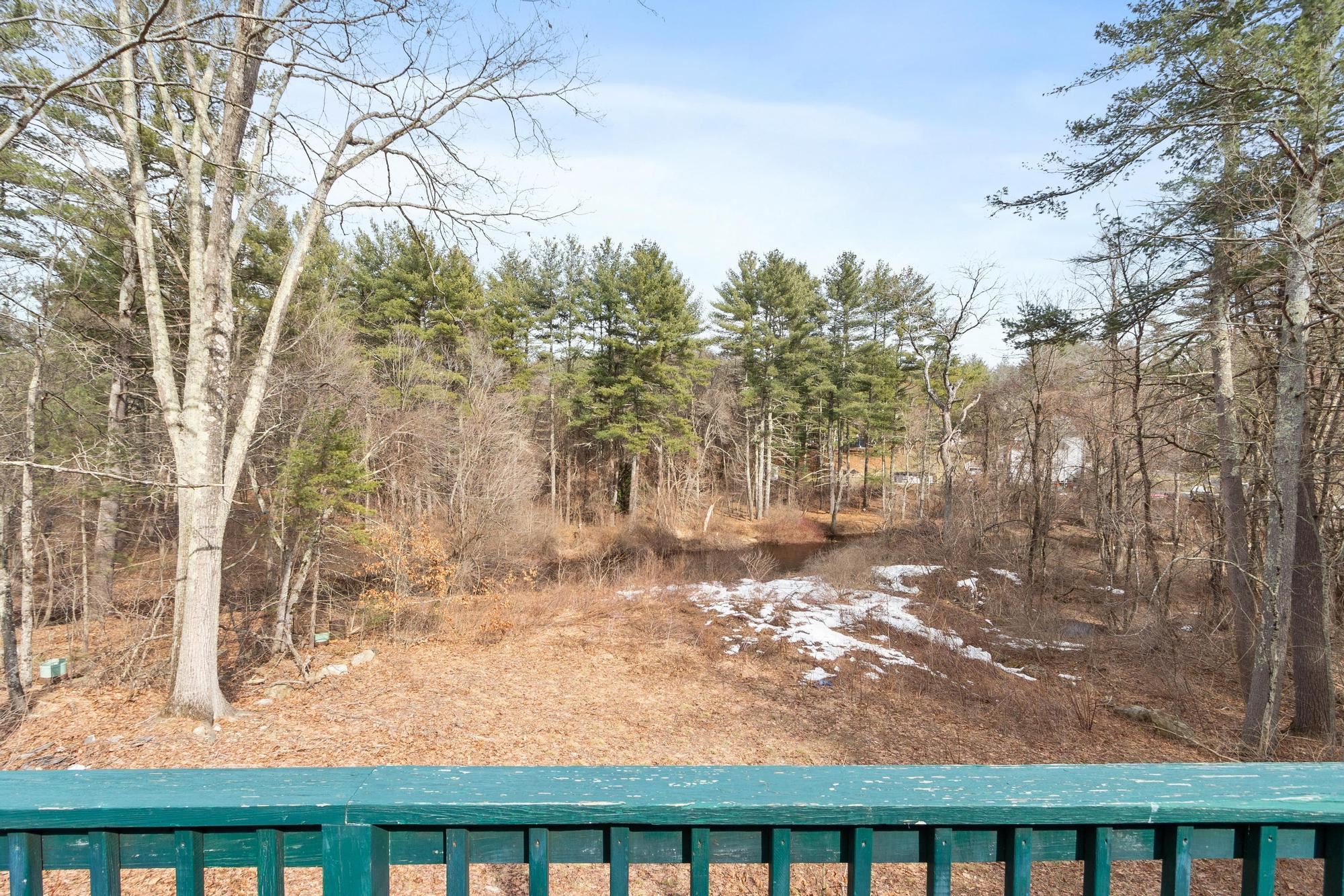 1256 Mammoth Rd, Pelham, NH 03076