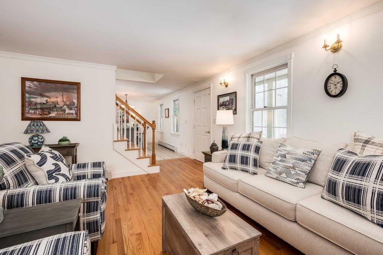 12 Spencer Ln, Lee, NH 03861