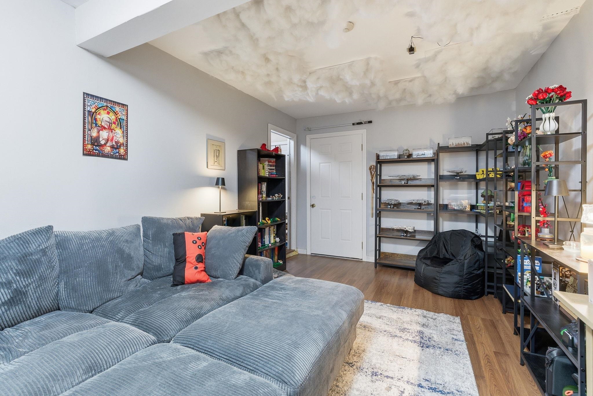 5 Valley Ln, Kingston, NH 03848