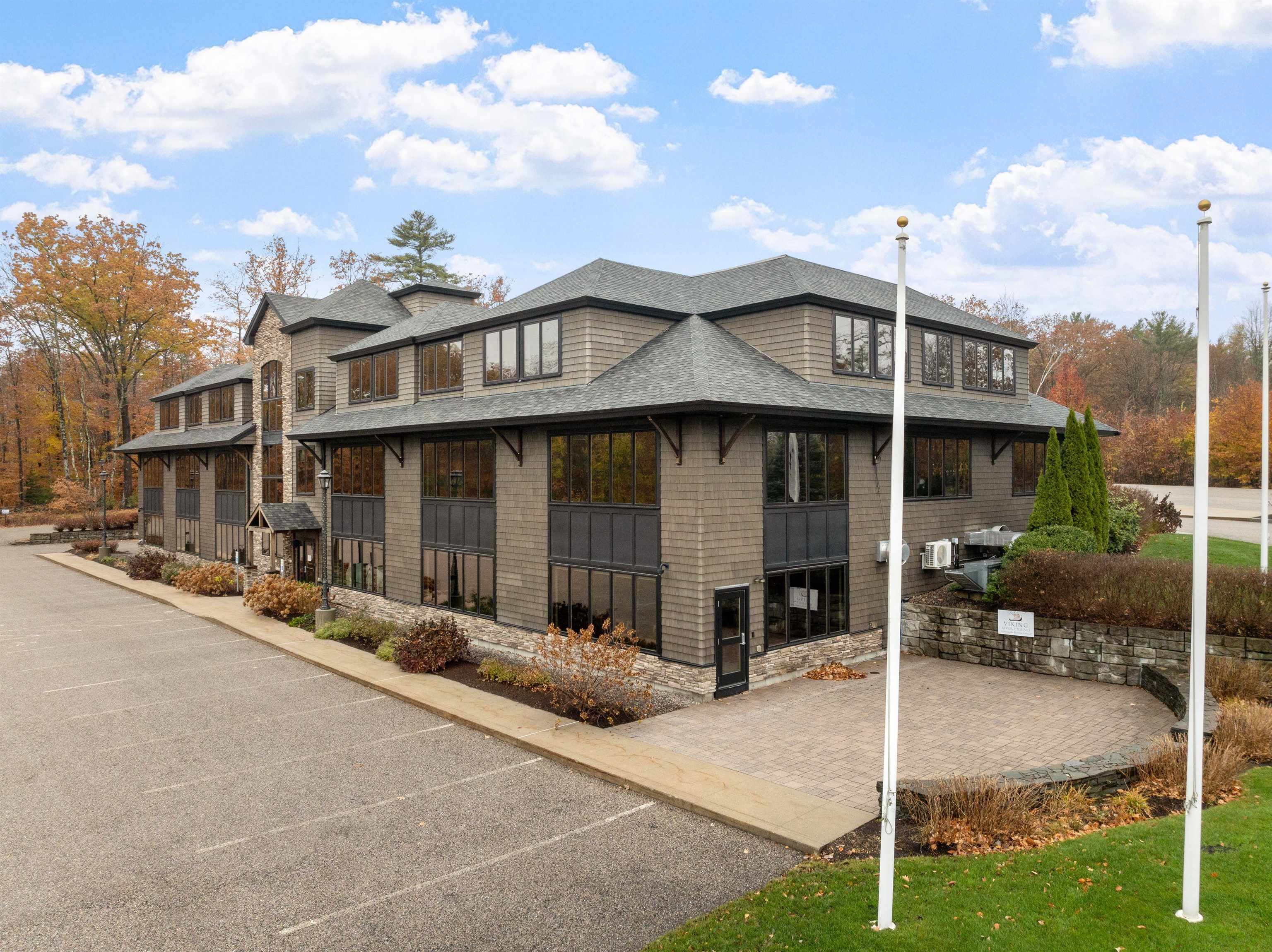 81 Whittier Highway — photo 3