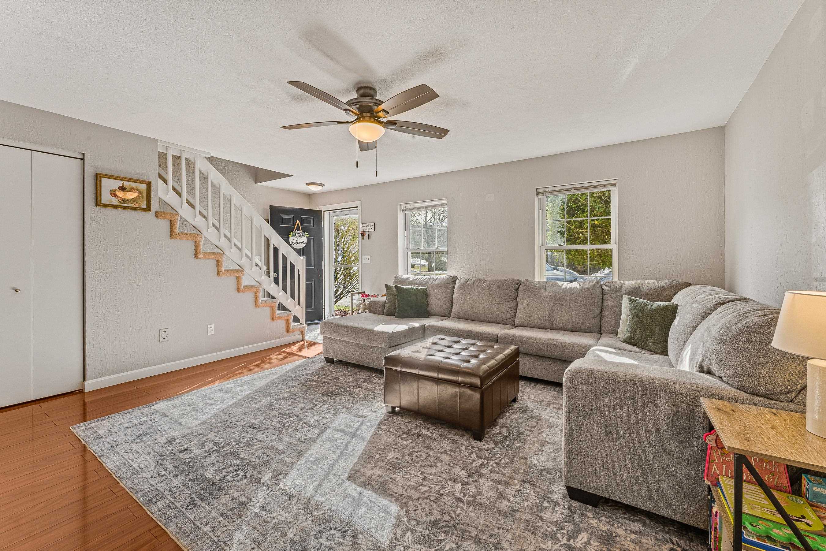 23 Tanglewood Dr, Hampstead, NH 03826