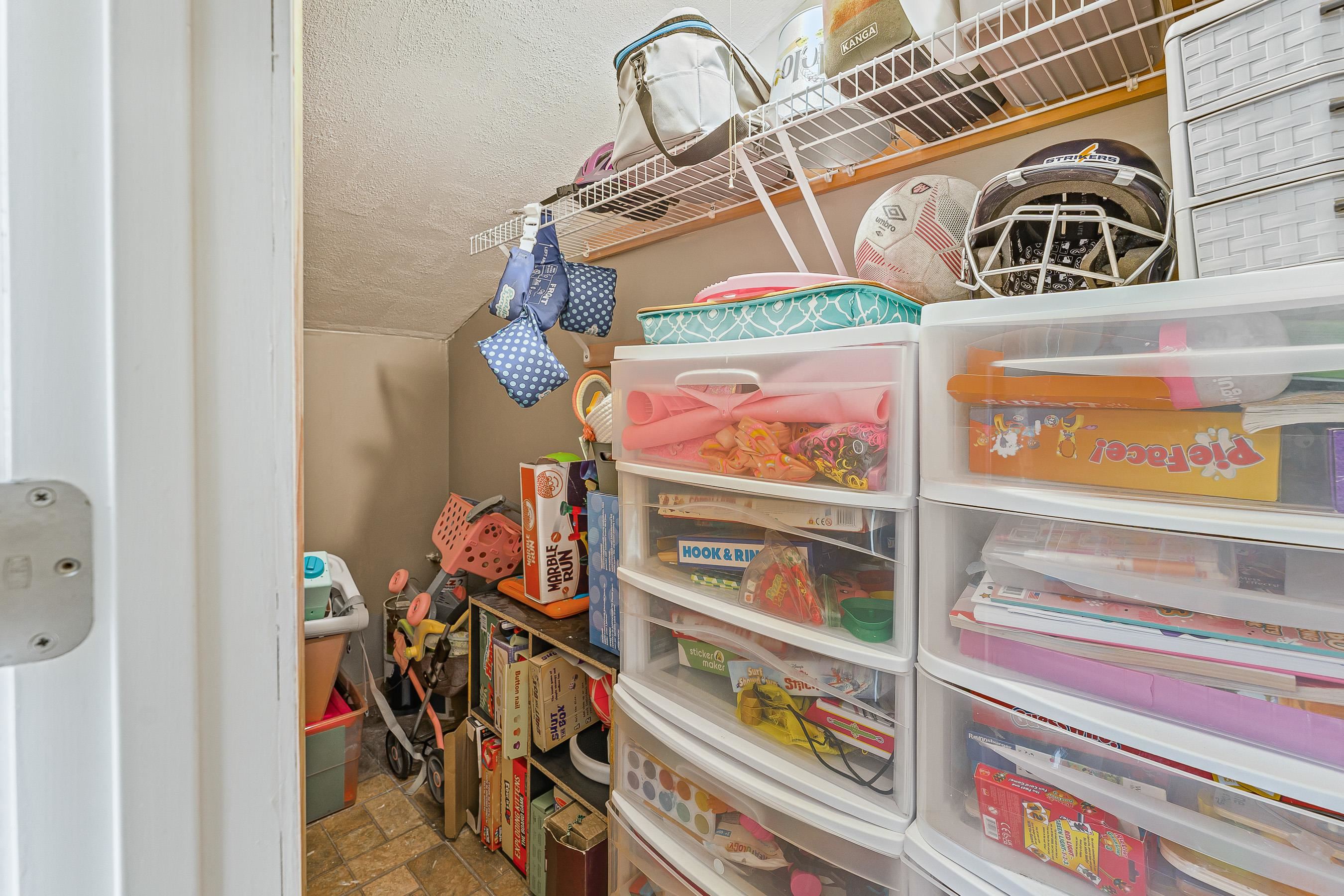 23 Tanglewood Dr, Hampstead, NH 03826