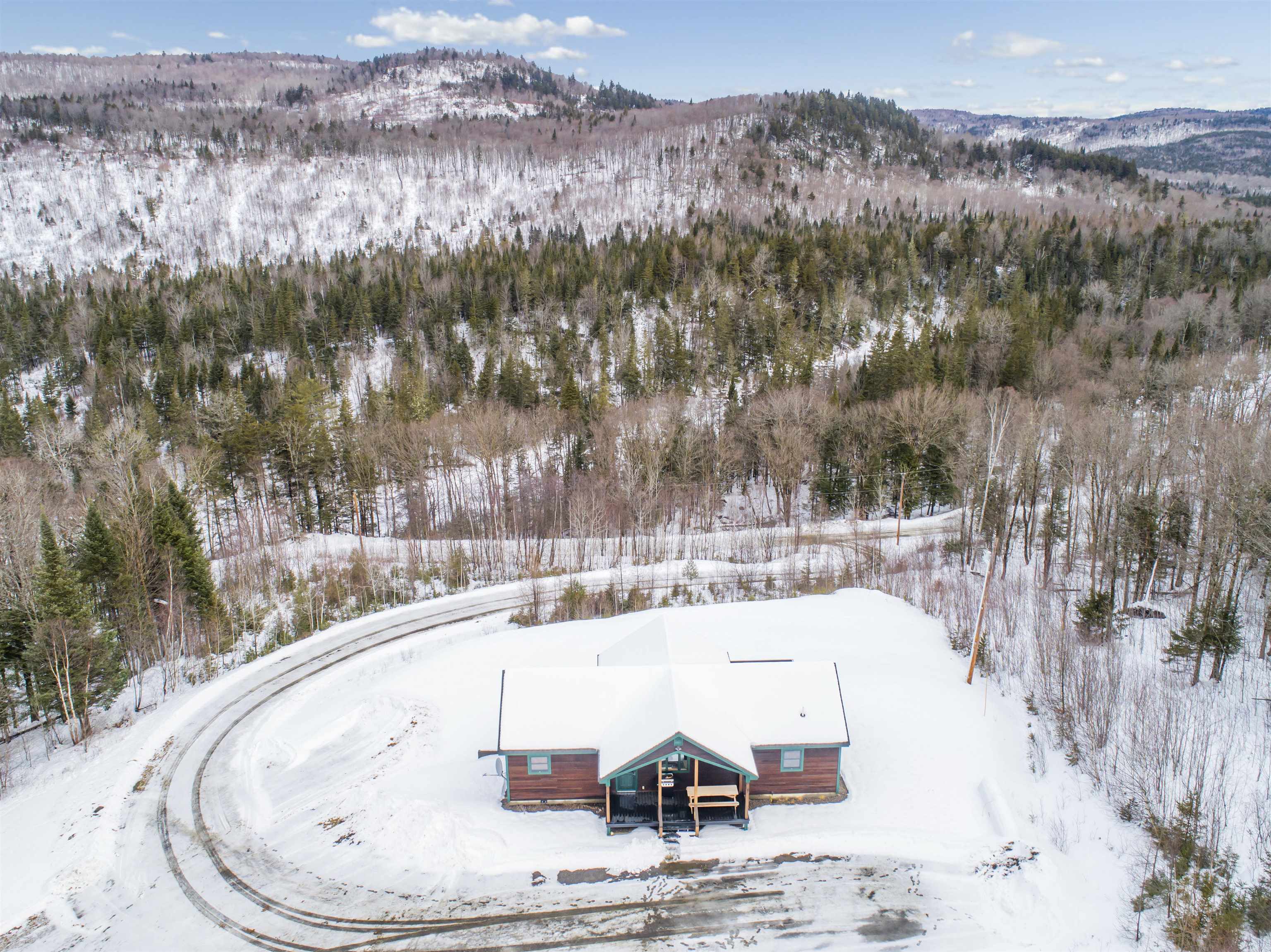 456 Indian Stream Rd, Pittsburg, NH 03592