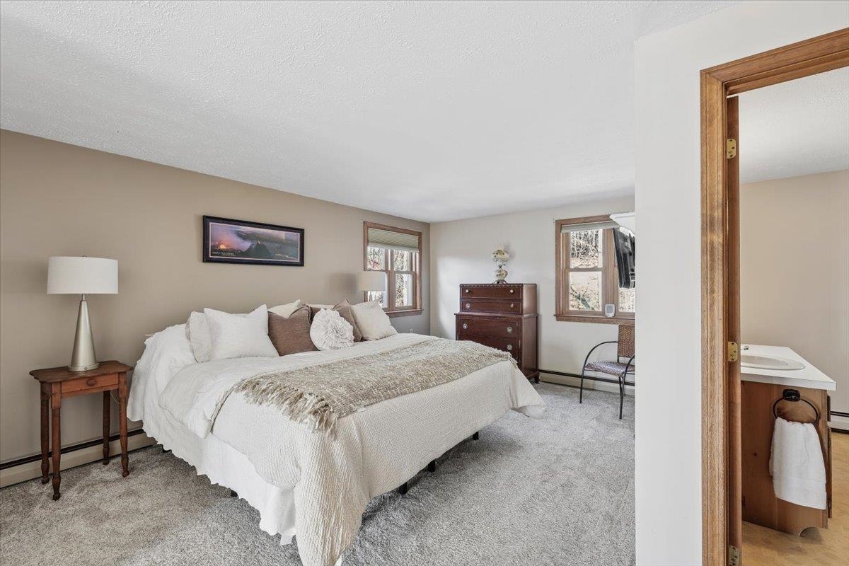 227 Joe English Rd, New Boston, NH 03070