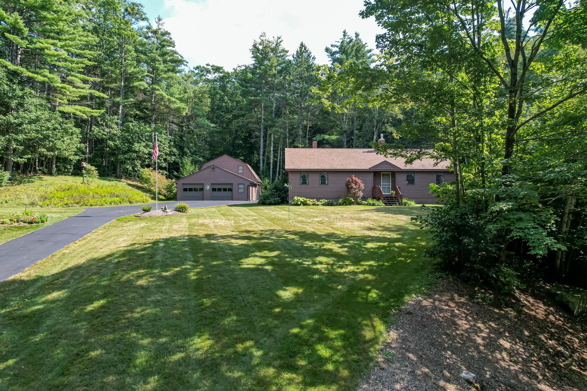 13 Evans Rd, Hebron, NH 03241
