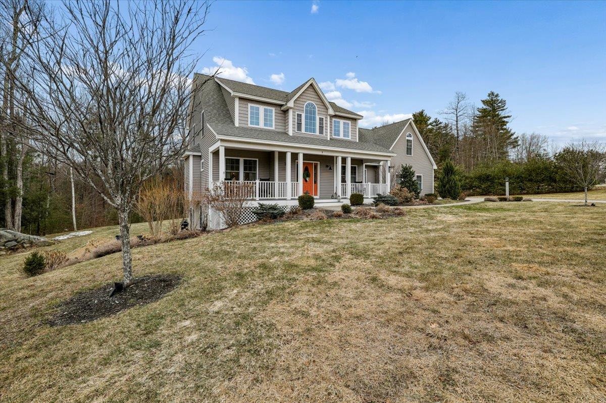 5 Whiting Farm Dr, Amherst, NH 03031