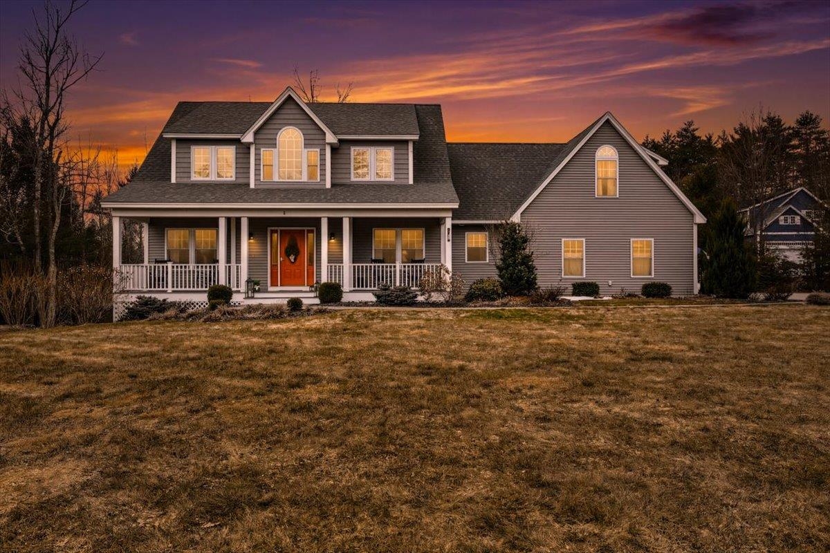 5 Whiting Farm Dr, Amherst, NH 03031