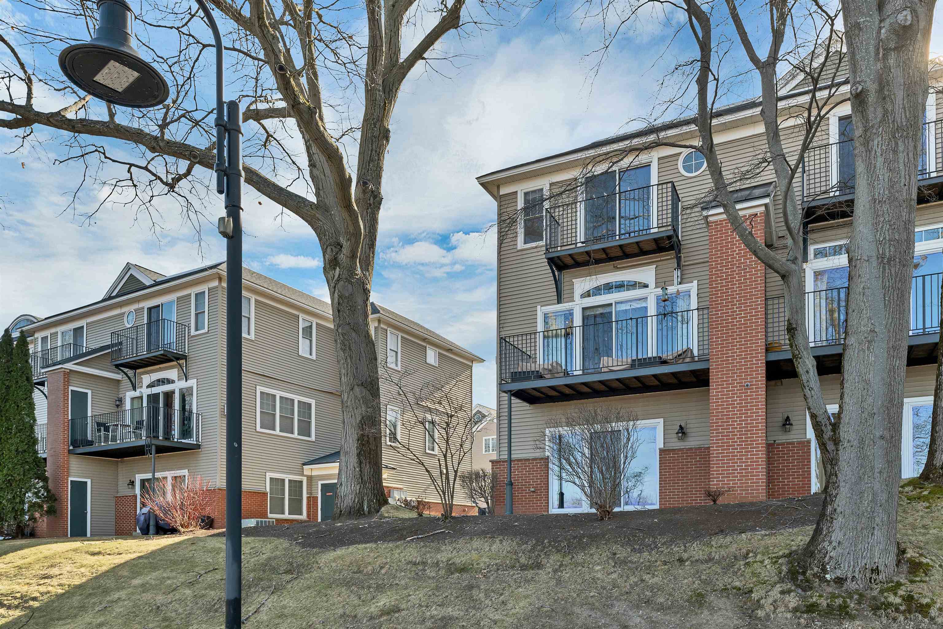 117 Riverwalk Way, Manchester, NH 03101