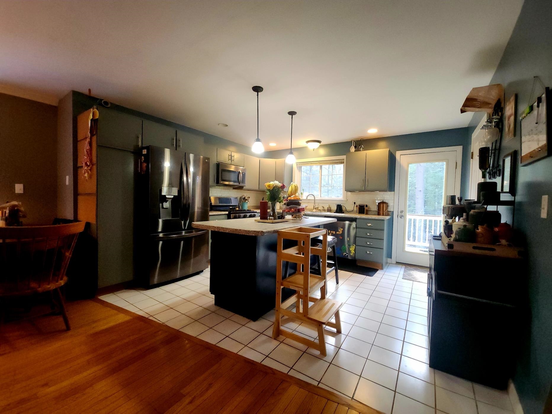 335 Calef Hw, Barrington, NH 03825